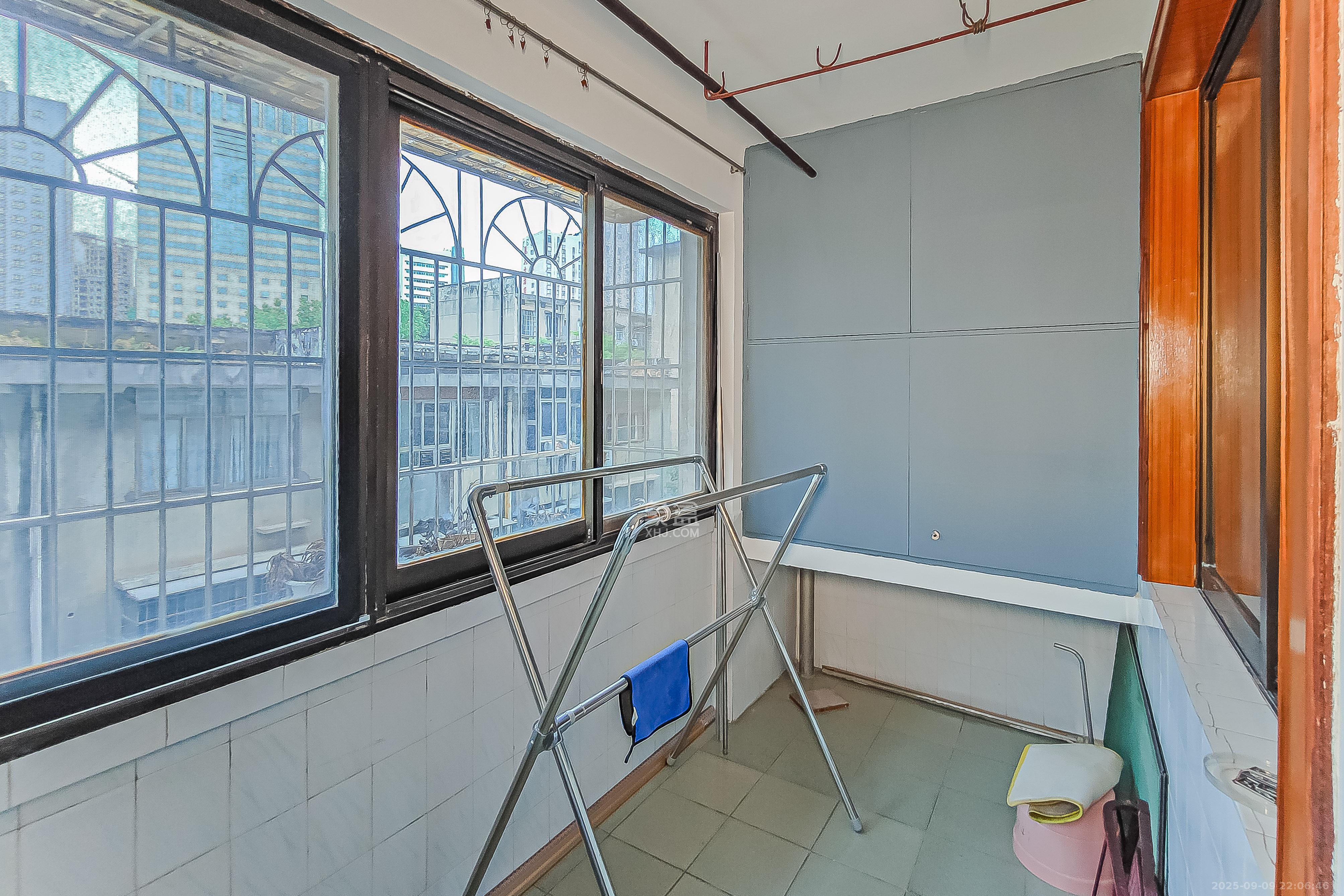 东塘电力院  3室2厅1卫    128.0万阳台