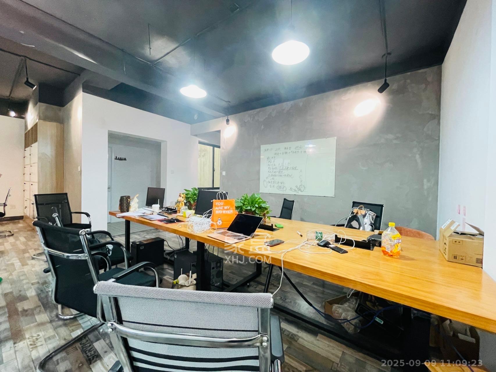 归心苑  7室3厅4卫    12800.0元/月室内图