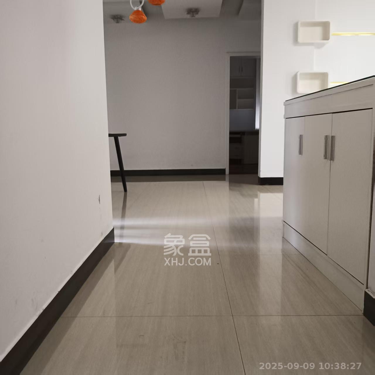 爱琴海岸  3室2厅2卫    2180.0元/月 爱琴海岸  3室2厅2卫    2180.0元/月室内图