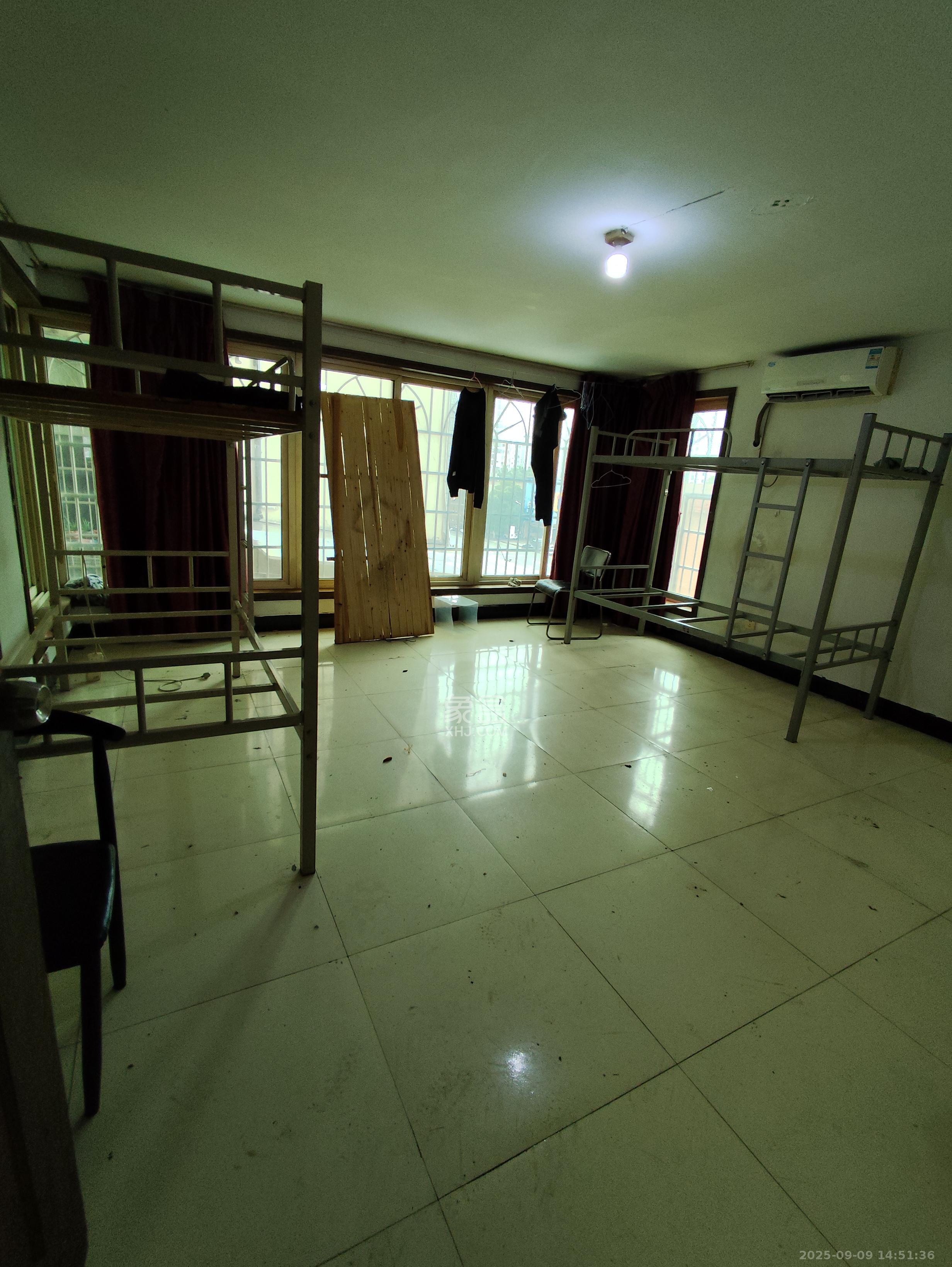 民基大厦  2室2厅1卫    2200.0元/月室内图