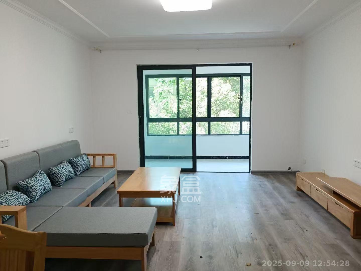 五矿万境蓝山  4室2厅2卫    2500.0元/月室内图