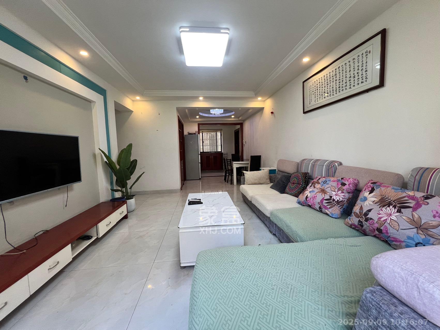 清政园（青政家园）  3室2厅2卫    2000.0元/月室内图