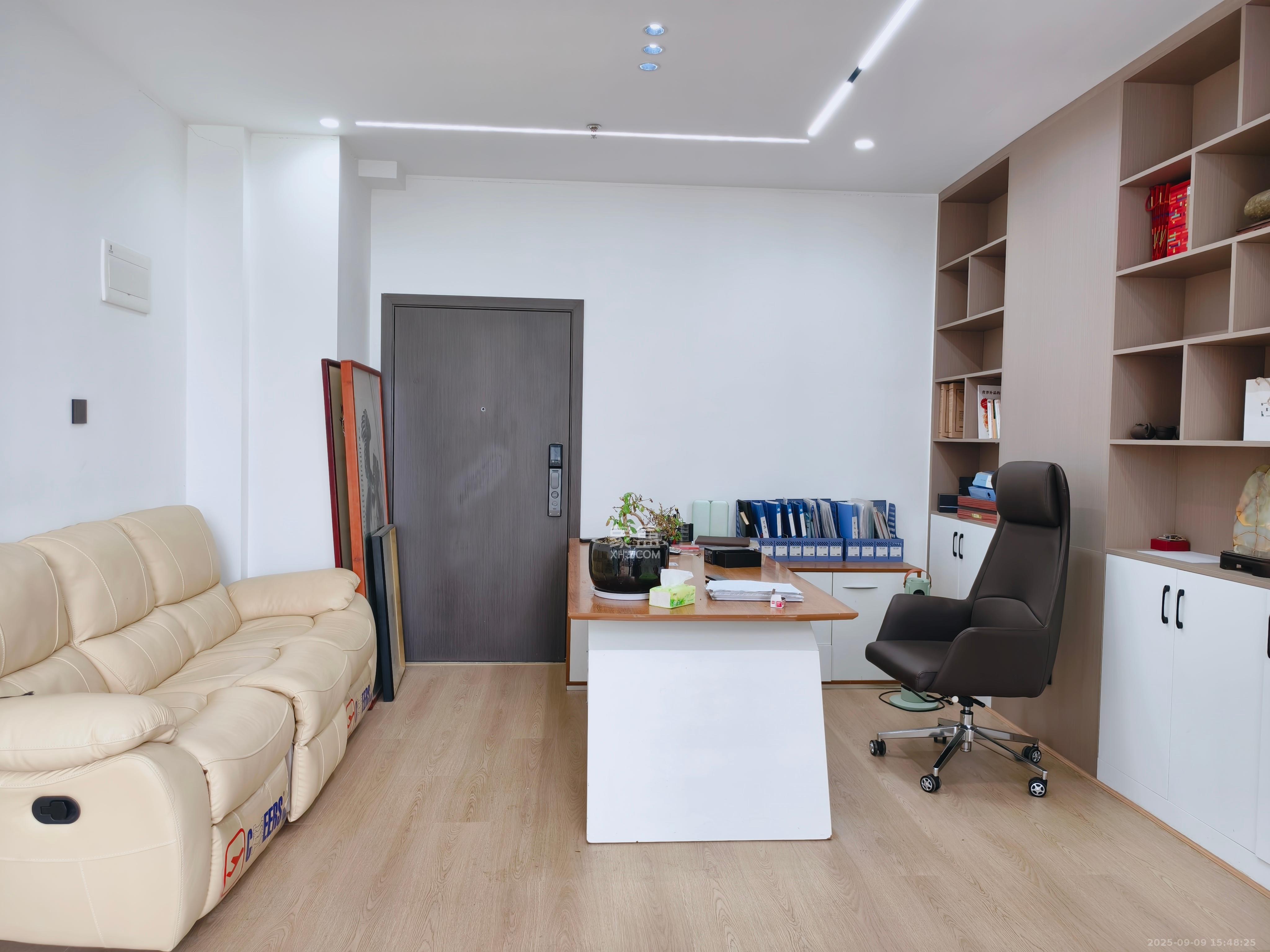 诺德滨江逸园(中铁逸园) 1室1厅1卫 3500.0元/月 诺德滨江逸园(中铁逸园) 1室1厅1卫 3500.0元/月室内图