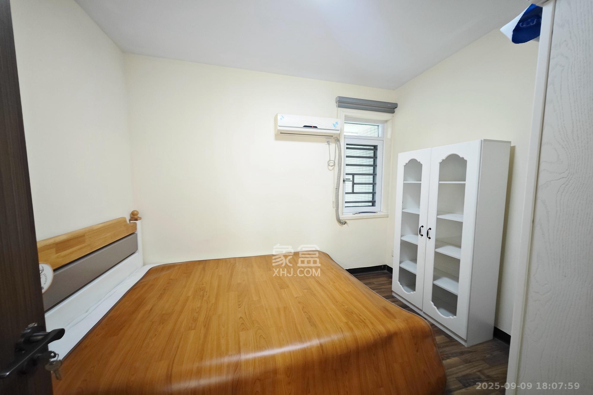 佳润新城(佳润新都) 3室2厅2卫 118.0万 佳润新城(佳润新都) 3室2厅2卫 118.0万卧室