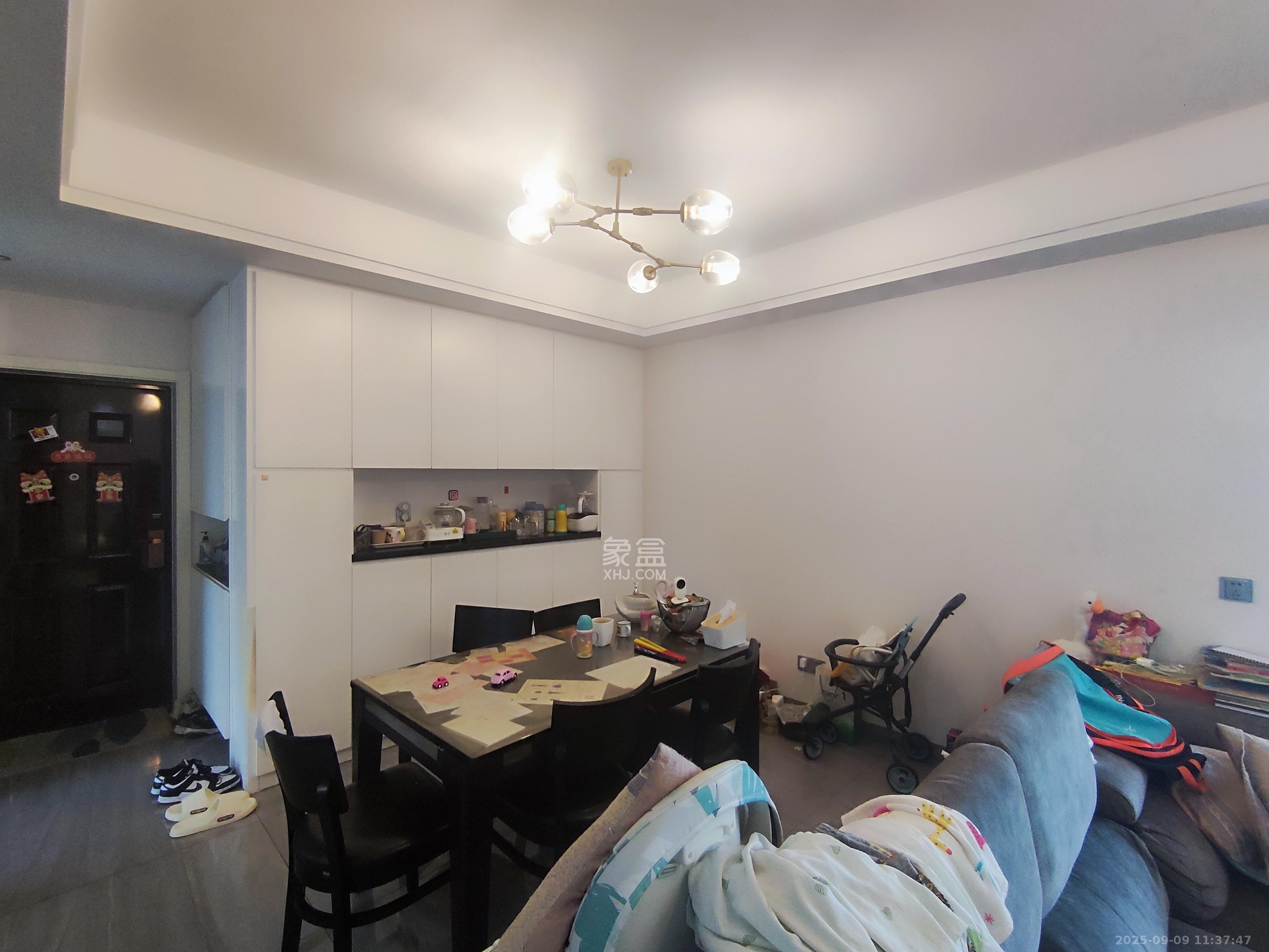 保利西海岸B区  4室2厅2卫    5200.0元/月 保利西海岸B区  4室2厅2卫    5200.0元/月室内图