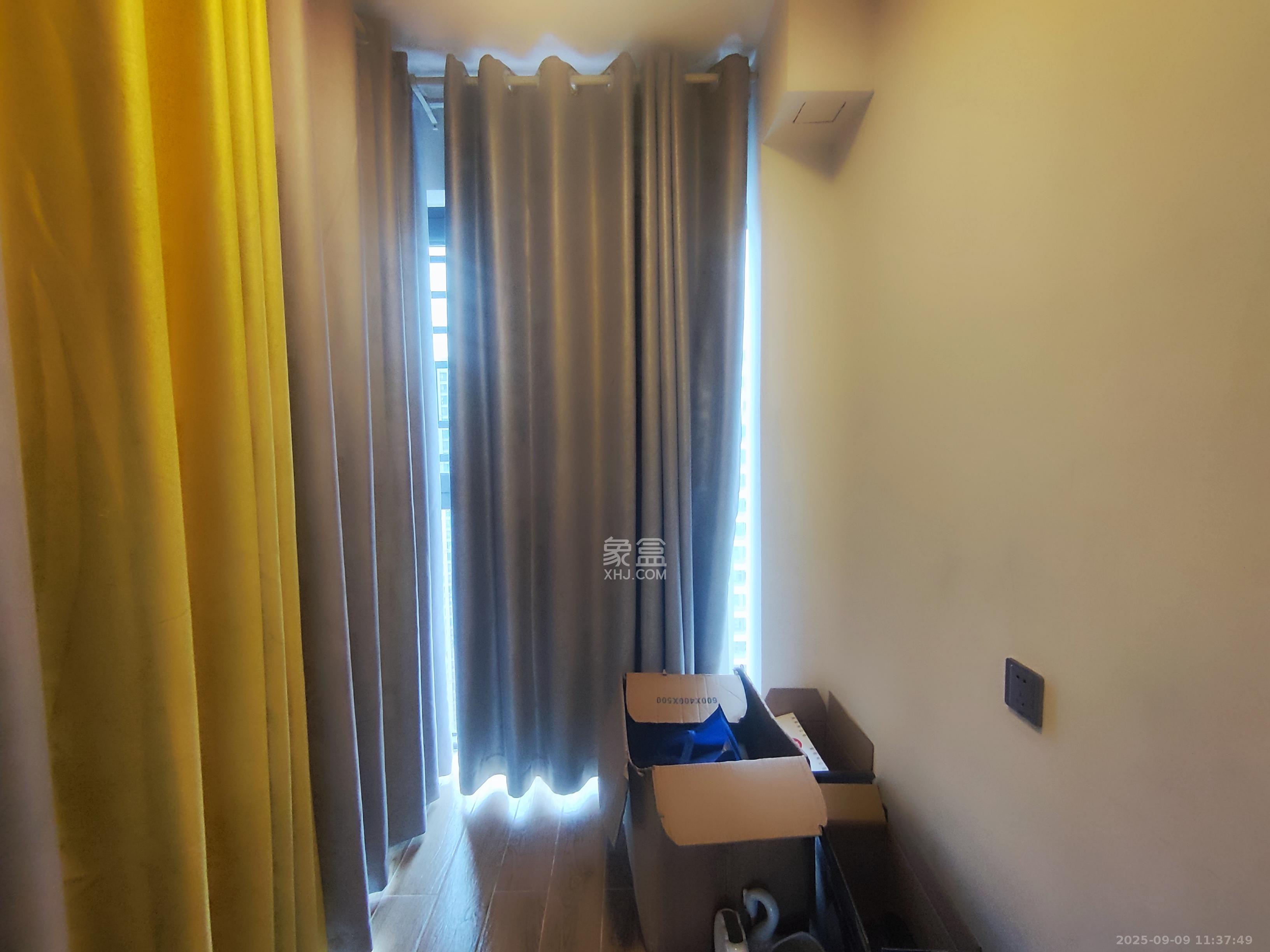 保利西海岸B区  4室2厅2卫    5200.0元/月 保利西海岸B区  4室2厅2卫    5200.0元/月室内图