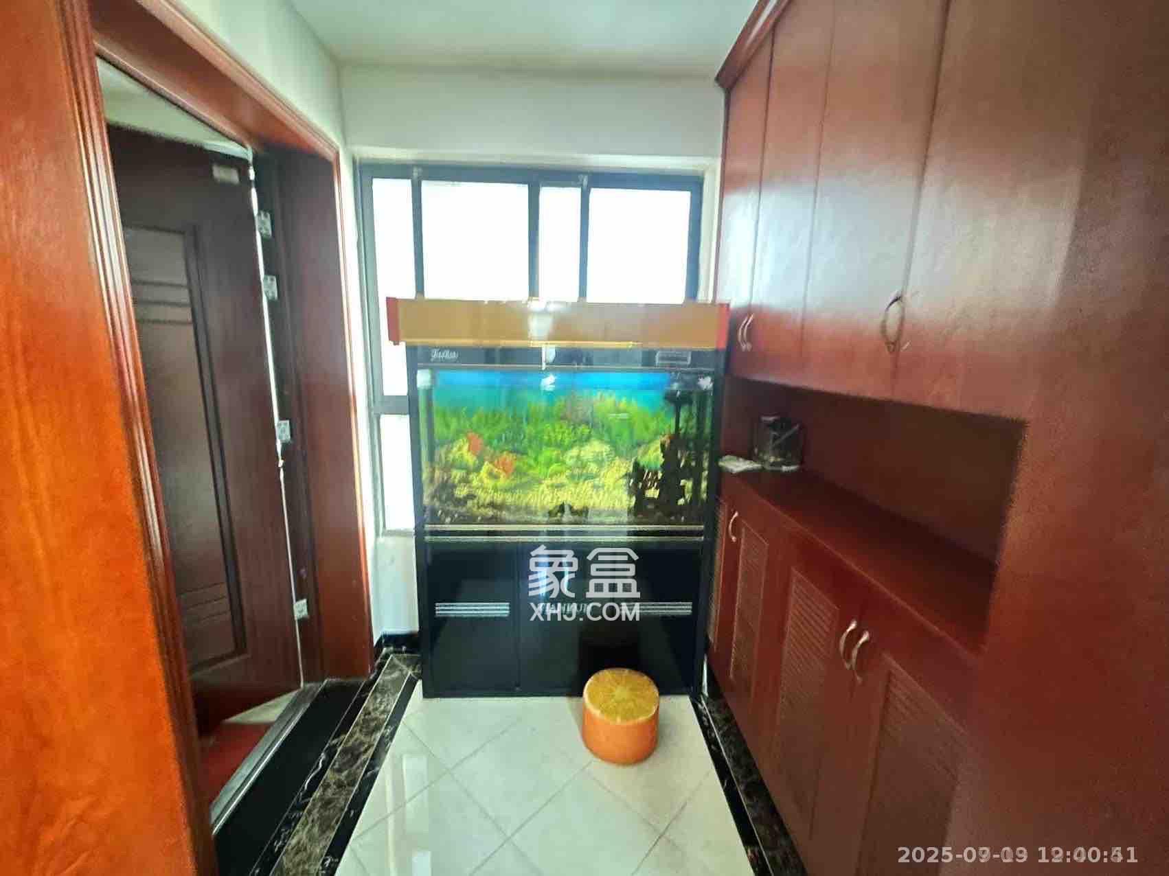 好莱城(弘德西街)  3室2厅2卫    2200.0元/月 好莱城(弘德西街)  3室2厅2卫    2200.0元/月室内图