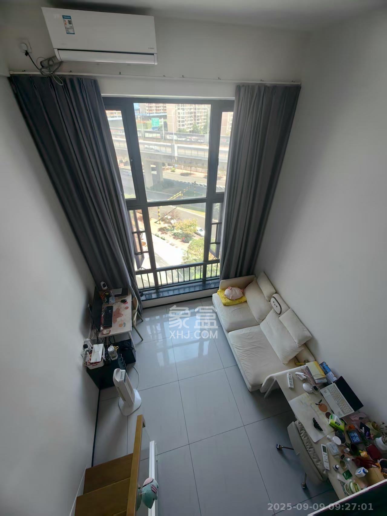 藏珑湖上公馆 2室1厅1卫 2300.0元/月 藏珑湖上公馆 2室1厅1卫 2300.0元/月室内图