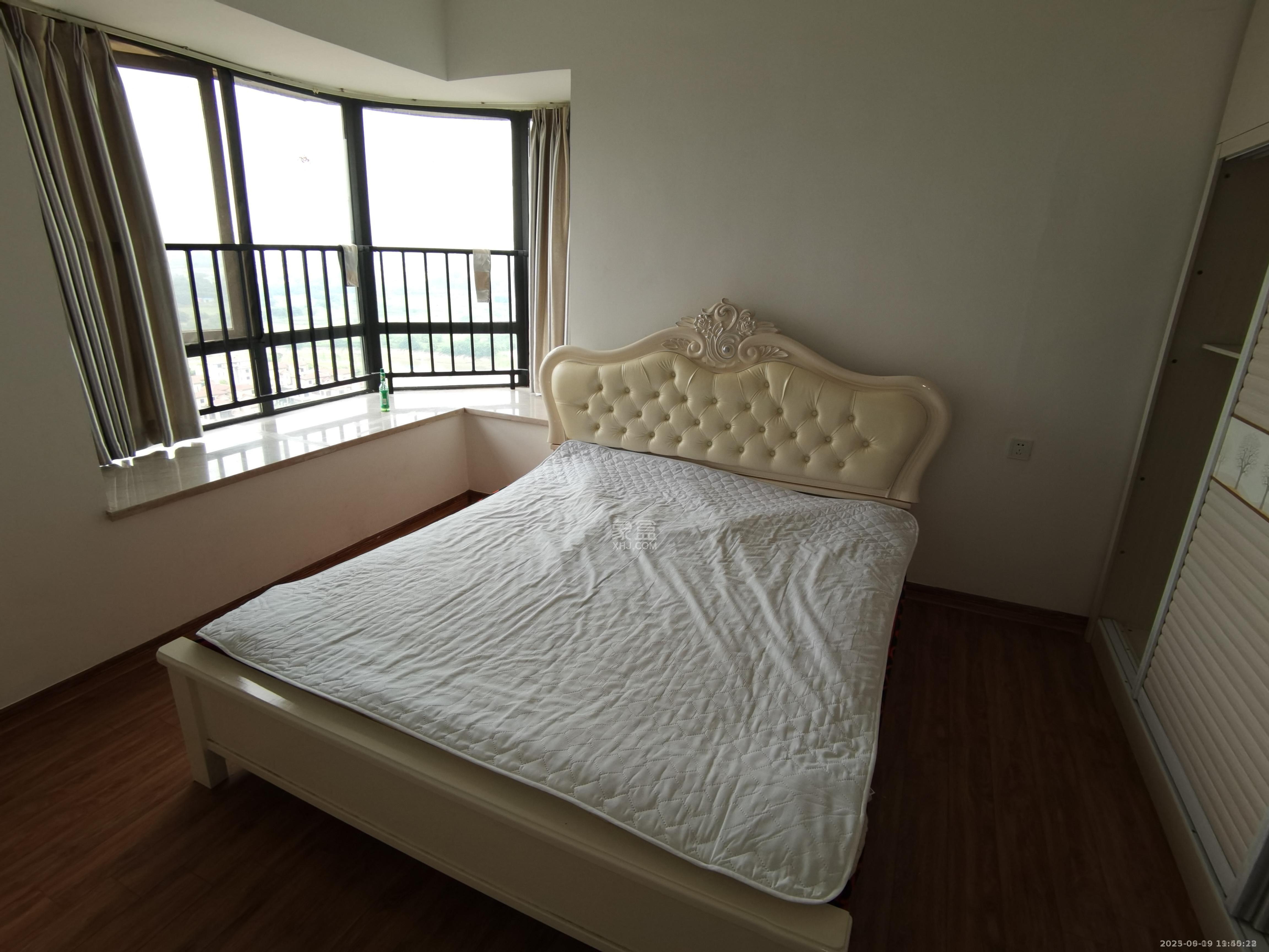 碧桂园 3室2厅1卫 1700.0元/月 碧桂园 3室2厅1卫 1700.0元/月室内图