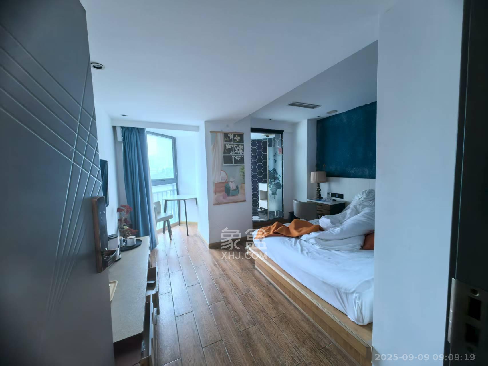 潮宗御苑 5室2厅2卫 7000.0元/月 潮宗御苑 5室2厅2卫 7000.0元/月室内图