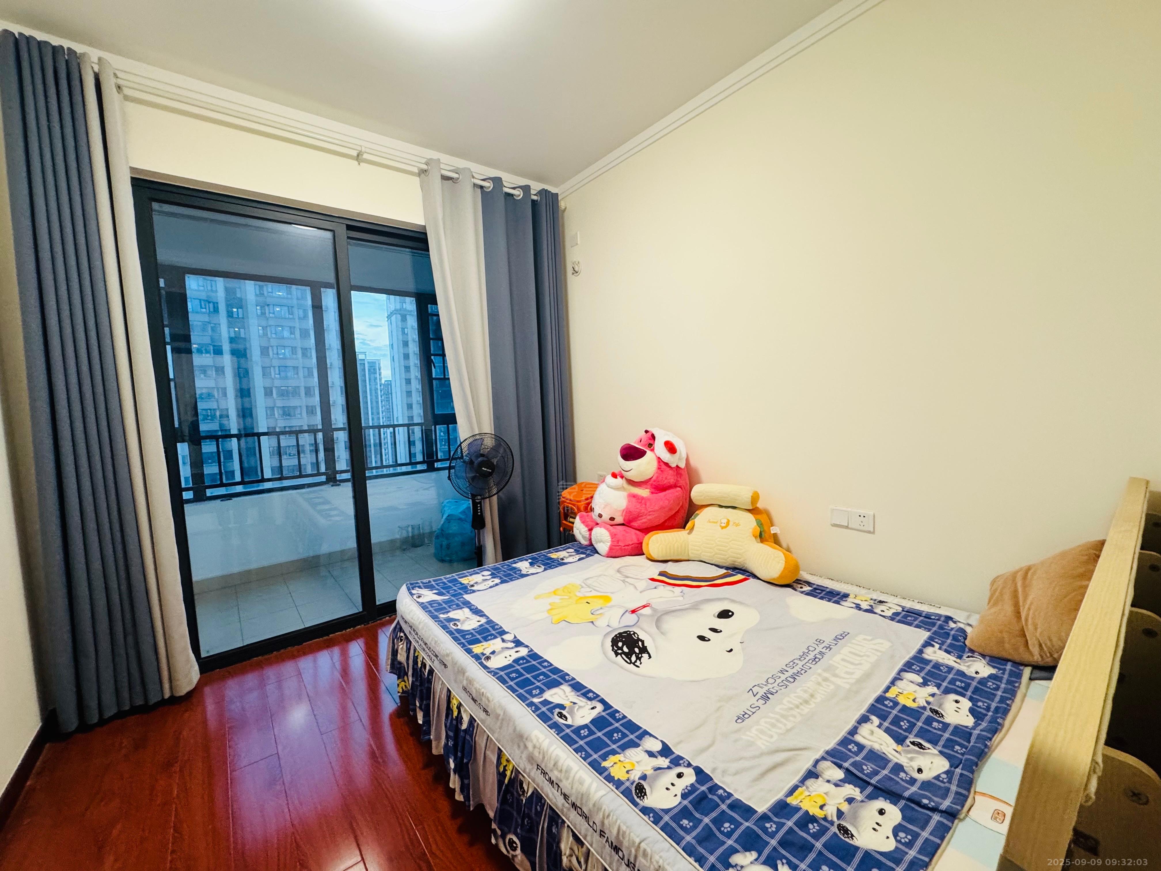 中建玥熙台 3室2厅2卫 1900.0元/月 中建玥熙台 3室2厅2卫 1900.0元/月室内图