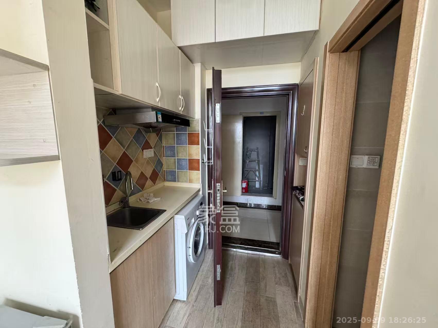 兰亭湾畔 1室1厅1卫 1000.0元/月 兰亭湾畔 1室1厅1卫 1000.0元/月室内图