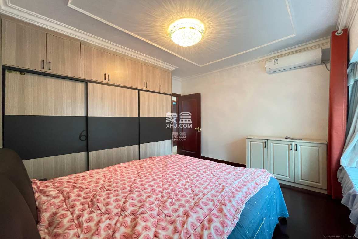 恒大名都  3室2厅1卫    2500.0元/月 恒大名都  3室2厅1卫    2500.0元/月室内图