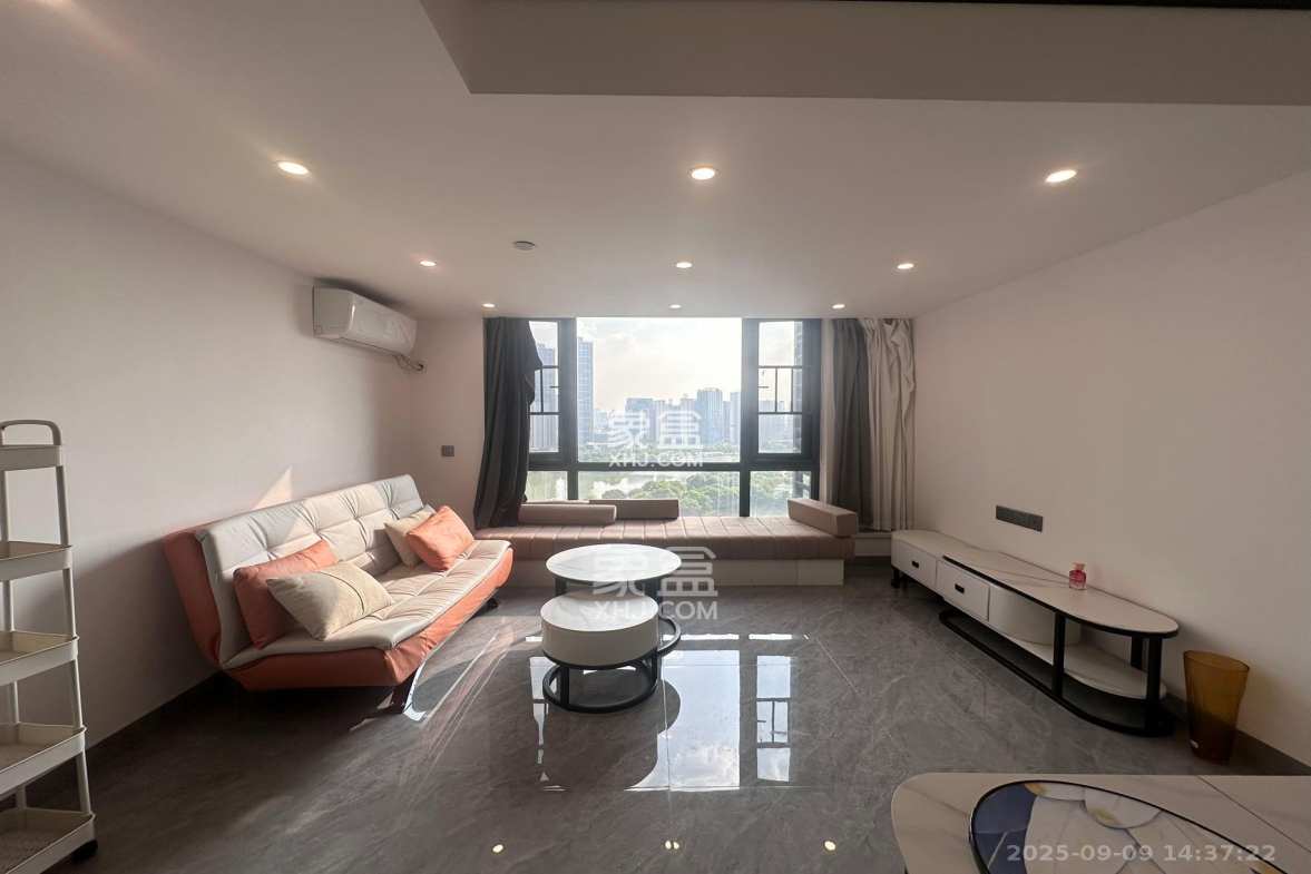 藏珑湖上公馆  1室1厅1卫    2500.0元/月 藏珑湖上公馆  1室1厅1卫    2500.0元/月室内图