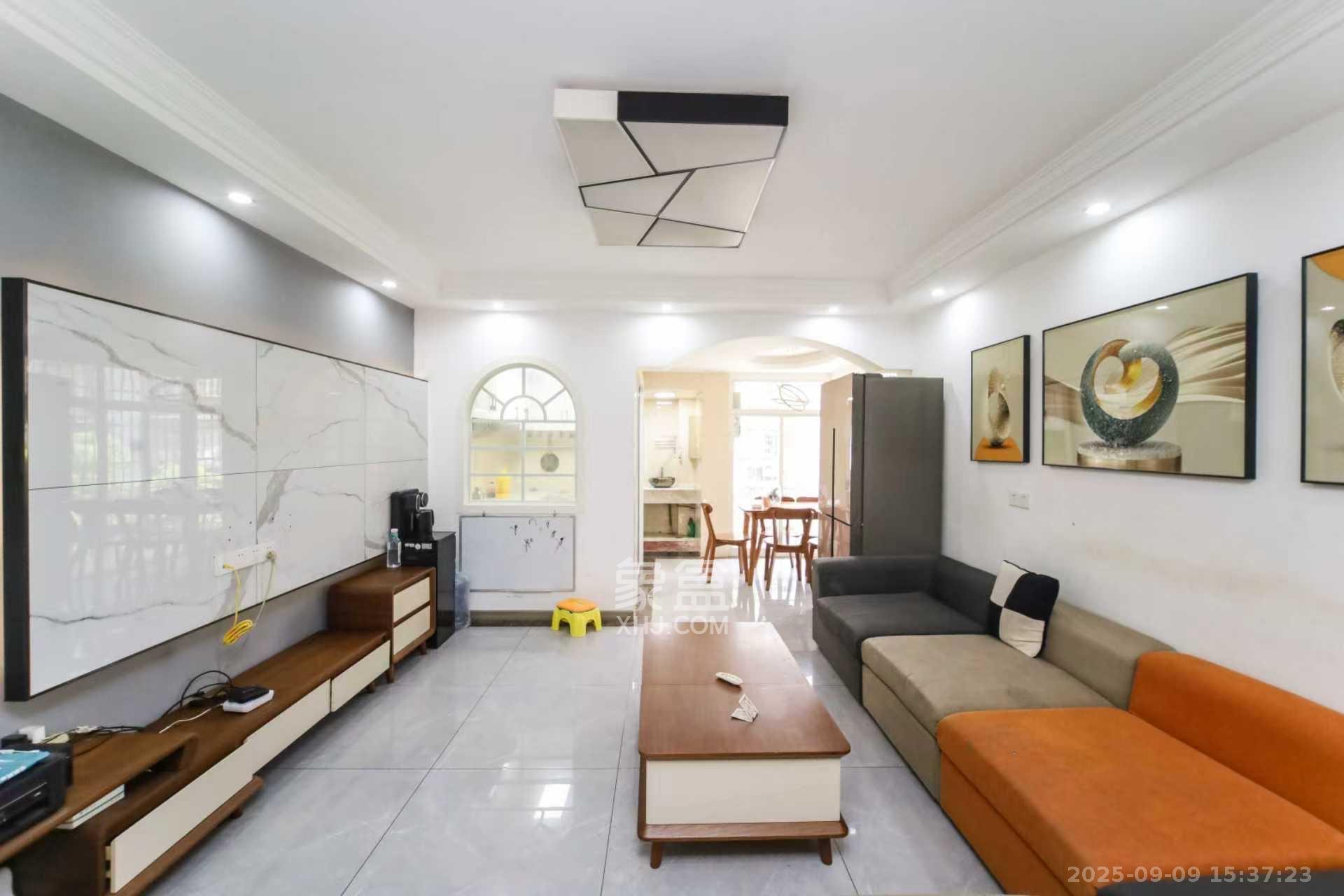 马王堆社区七片  3室2厅1卫    2200.0元/月 马王堆社区七片  3室2厅1卫    2200.0元/月室内图