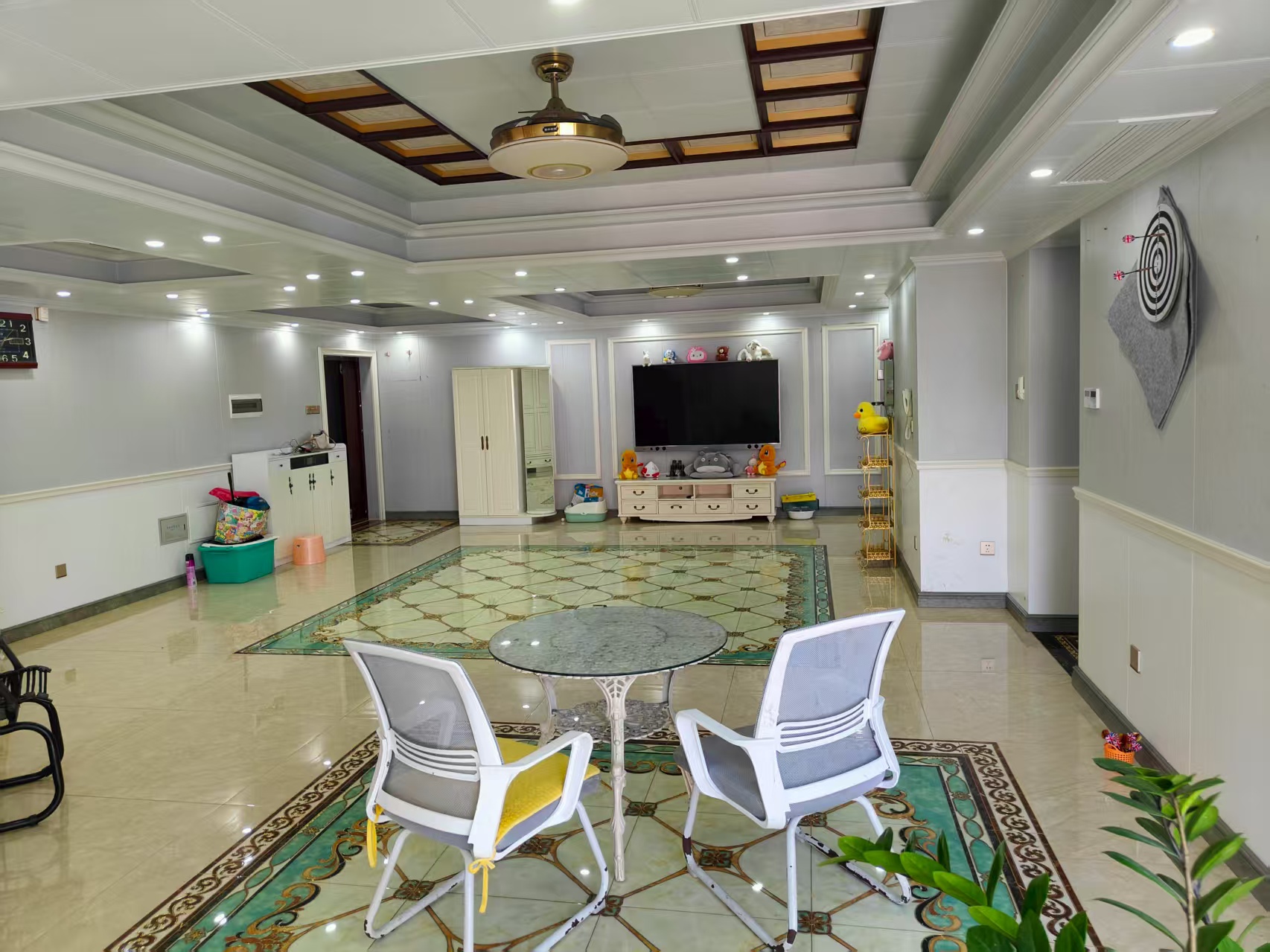 世贸中心  3室2厅2卫    3900.0元/月 世贸中心  3室2厅2卫    3900.0元/月室内图