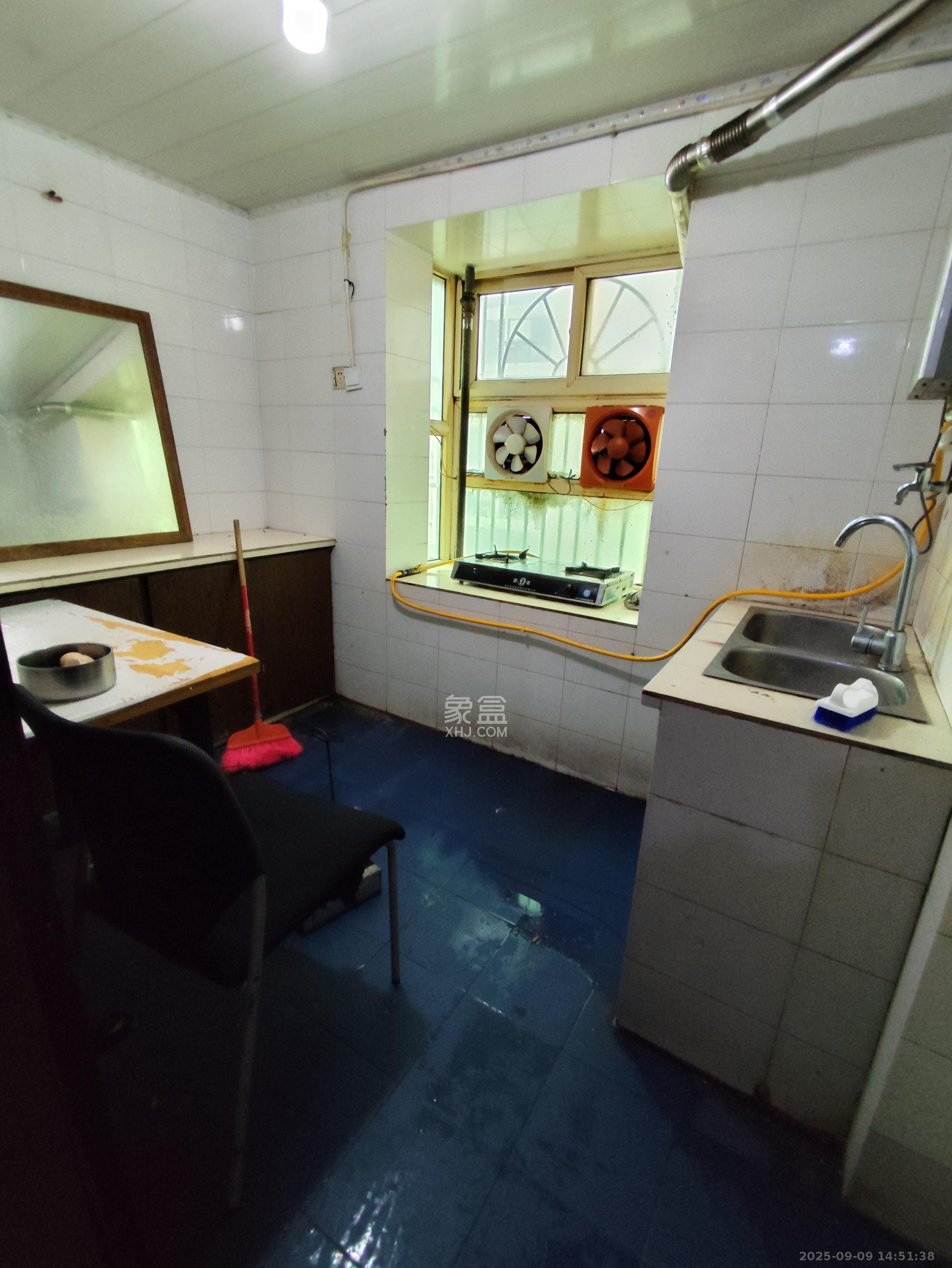 民基大厦  2室2厅1卫    2200.0元/月室内图