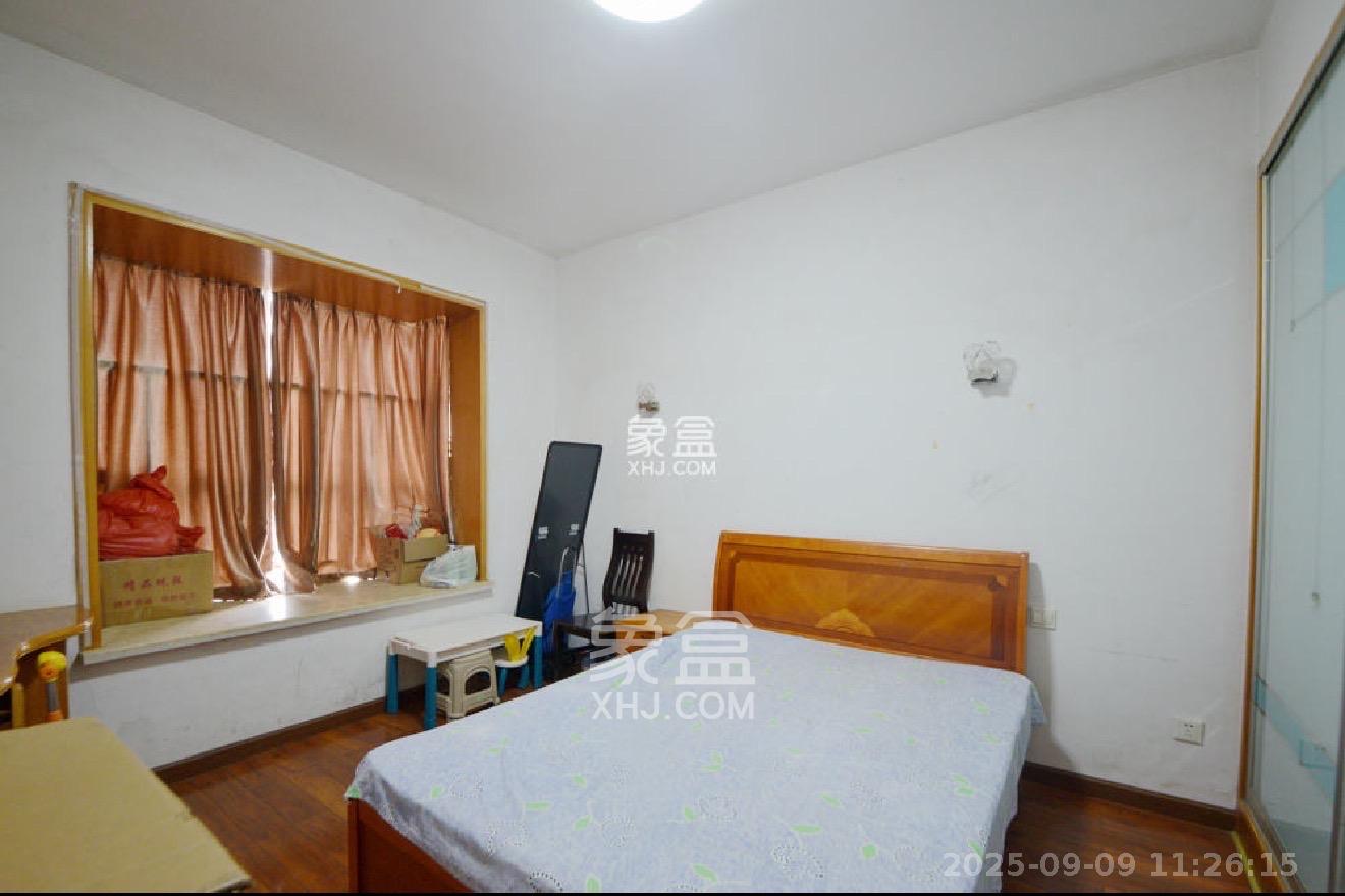 华银园  2室1厅1卫    2000.0元/月 华银园  2室1厅1卫    2000.0元/月室内图