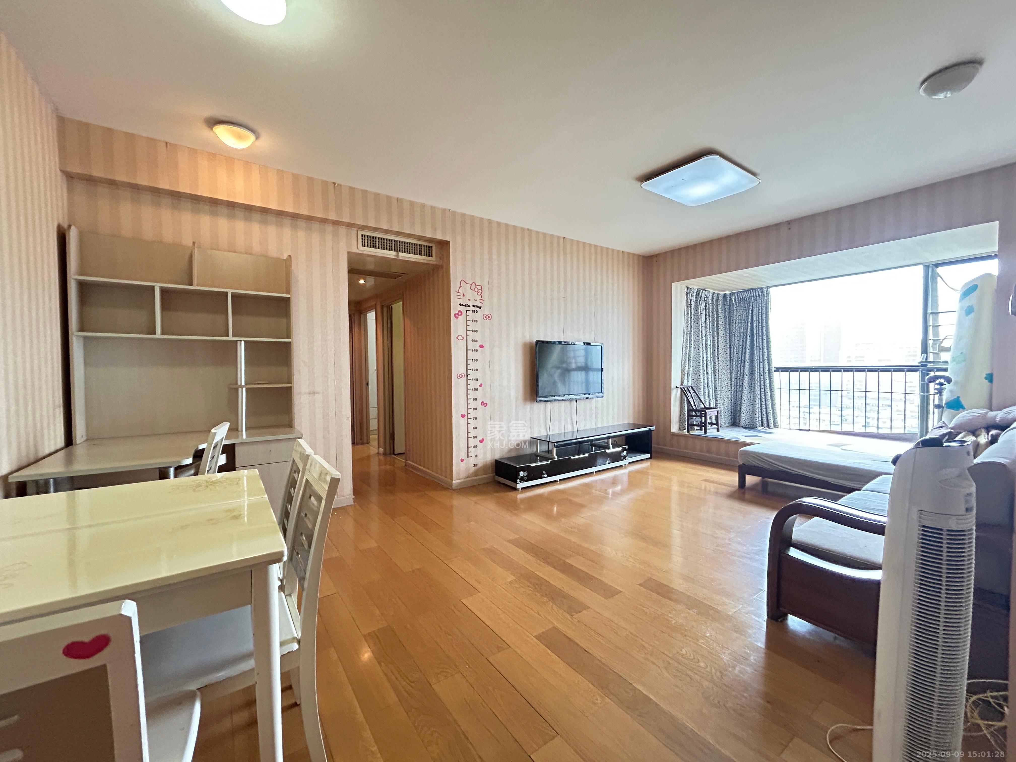 盛世美居荷园  3室2厅2卫    3500.0元/月 盛世美居荷园  3室2厅2卫    3500.0元/月室内图