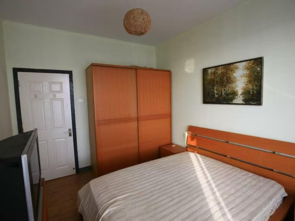 紫荆花园一期  3室2厅2卫    7000.0元/月 紫荆花园一期  3室2厅2卫    7000.0元/月室内图