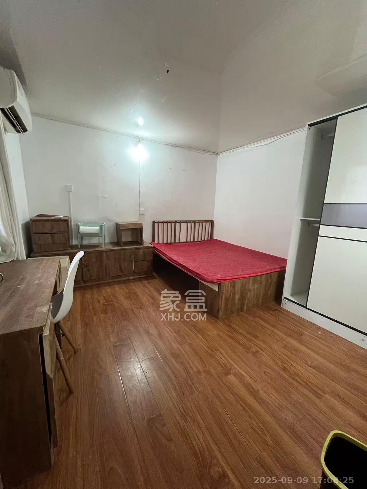 崇文里、崇圣里散盘 3室1厅1卫 1650.0元/月 崇文里、崇圣里散盘 3室1厅1卫 1650.0元/月室内图