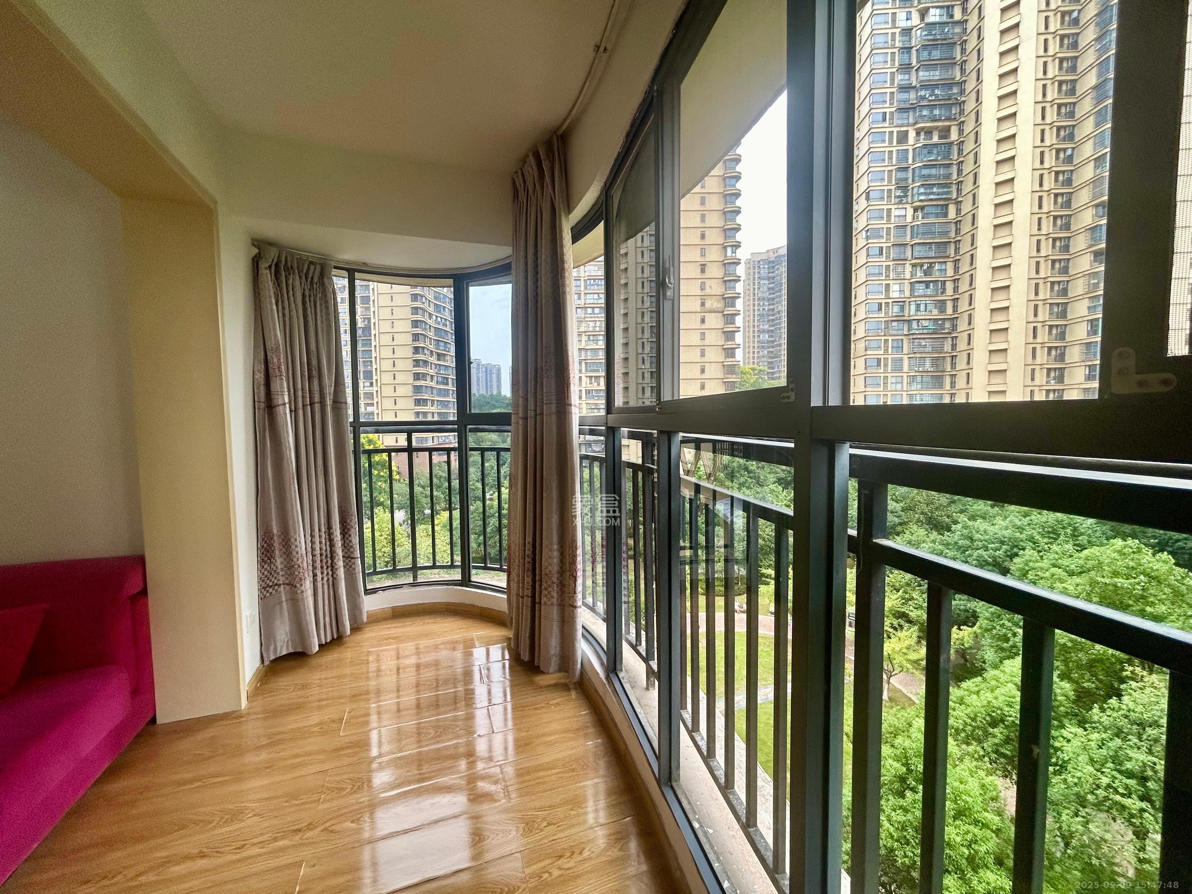 保利麓谷林语C区  2室2厅1卫    2400.0元/月 保利麓谷林语C区  2室2厅1卫    2400.0元/月室内图