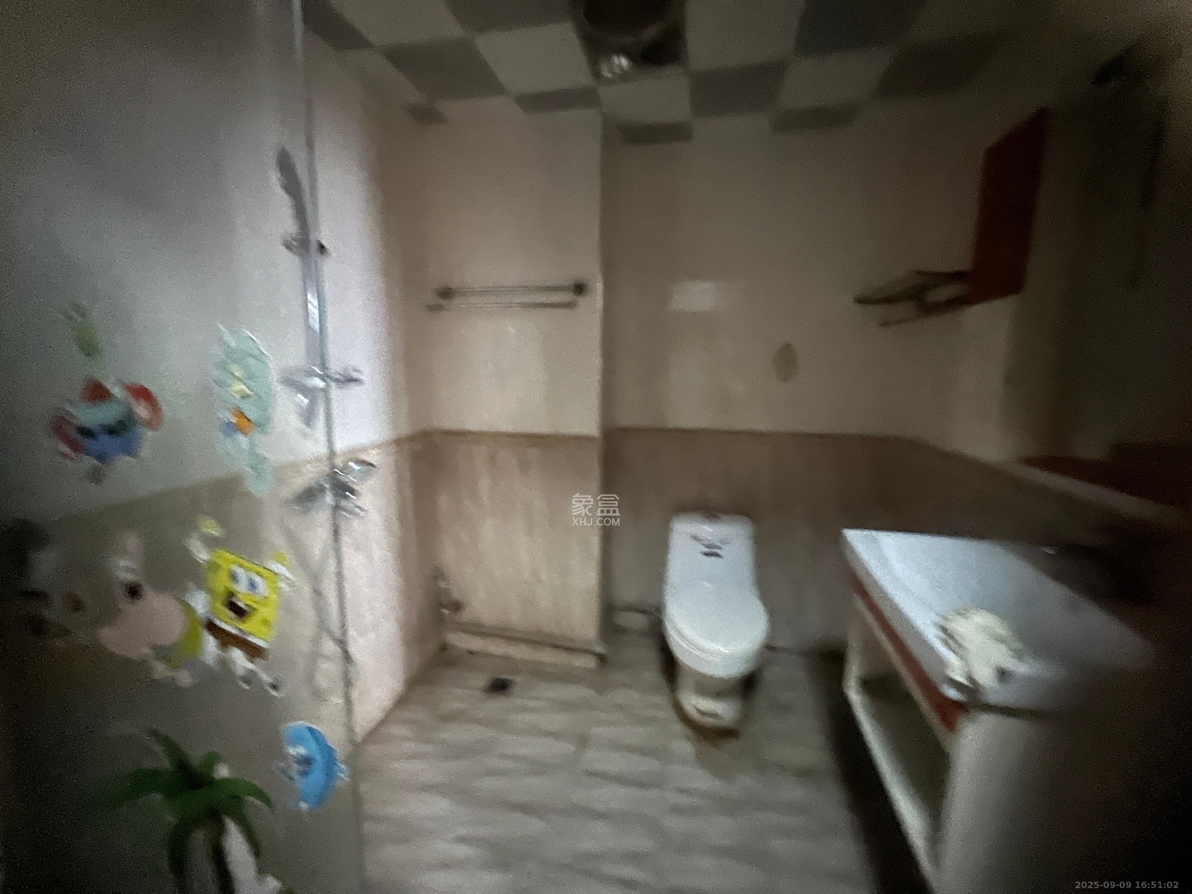 南明苑西区 4室2厅1卫 2700.0元/月 南明苑西区 4室2厅1卫 2700.0元/月室内图