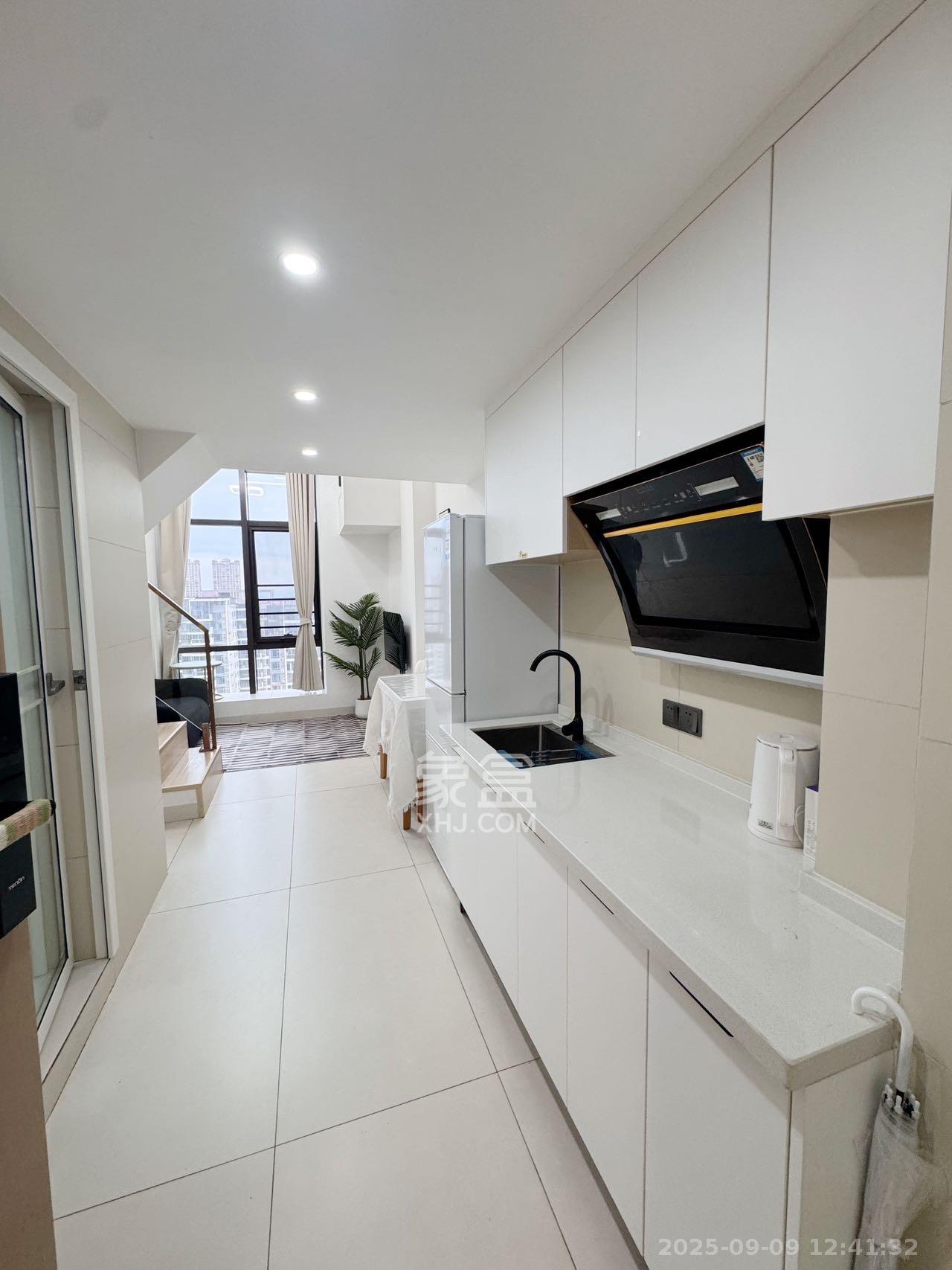 珠江花城好世界  1室1厅1卫    2200.0元/月 珠江花城好世界  1室1厅1卫    2200.0元/月室内图