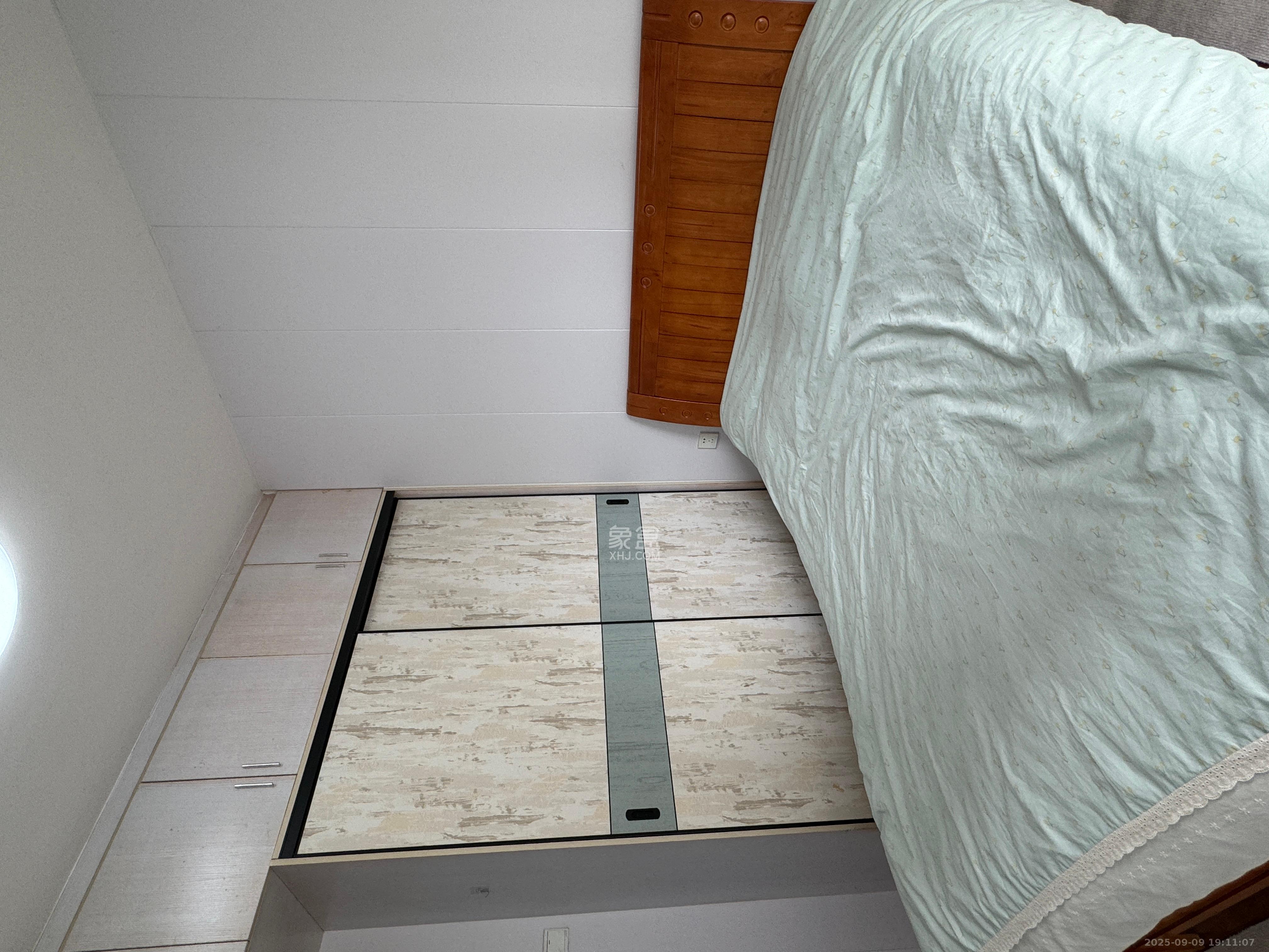 百纳广场（百纳公寓）  2室1厅1卫    2200.0元/月室内图