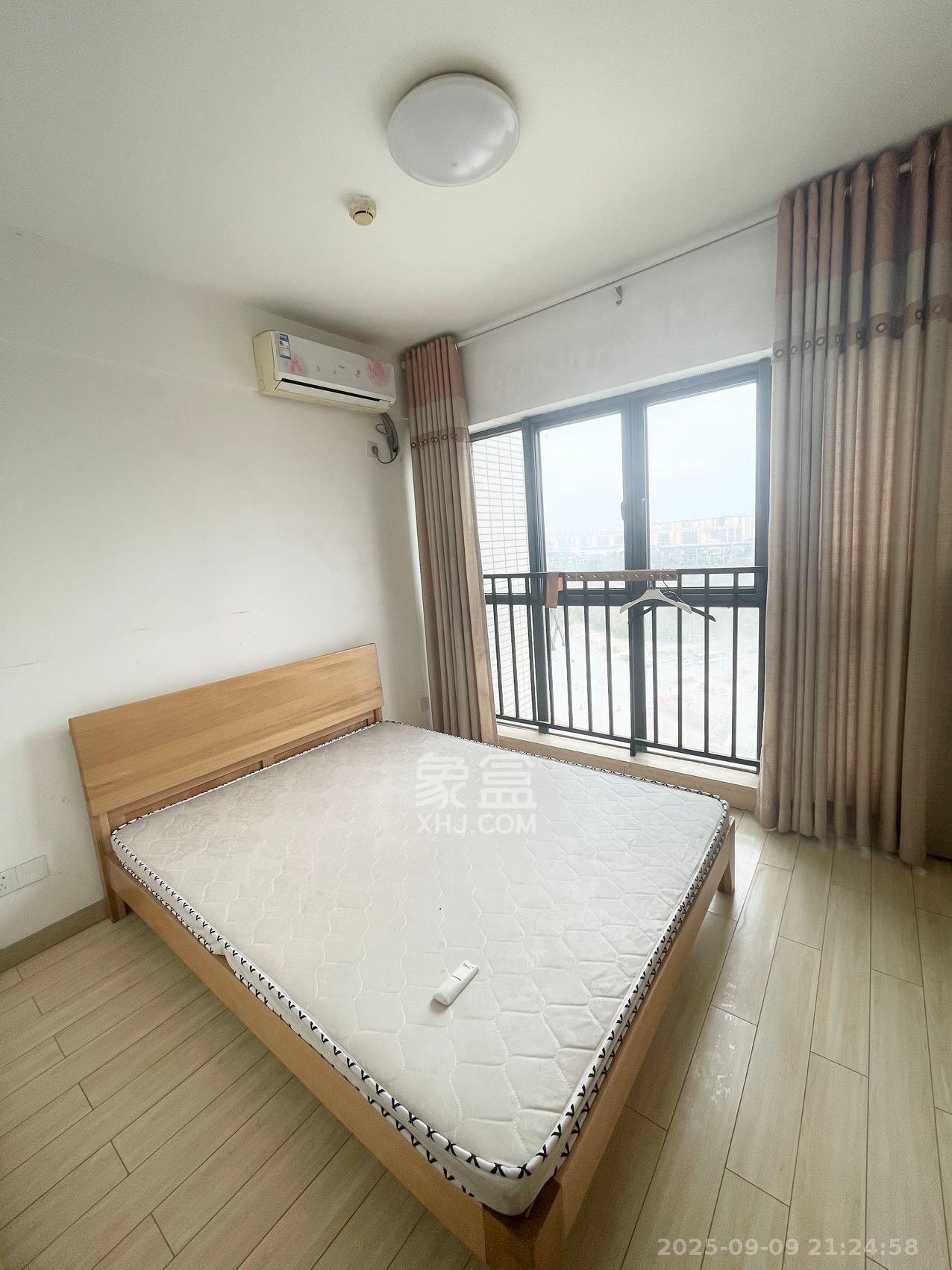 中信文化广场（中信新城二期）  2室1厅2卫    1400.0元/月室内图