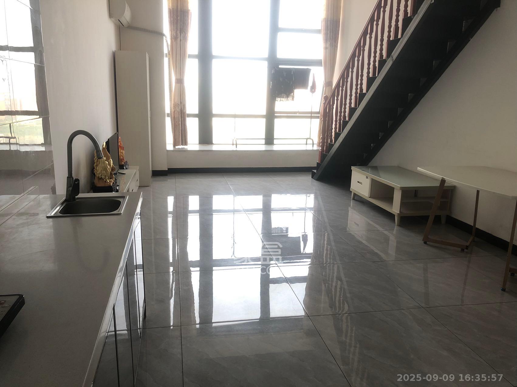 正荣财富中心 1室1厅1卫 1300.0元/月 正荣财富中心 1室1厅1卫 1300.0元/月室内图