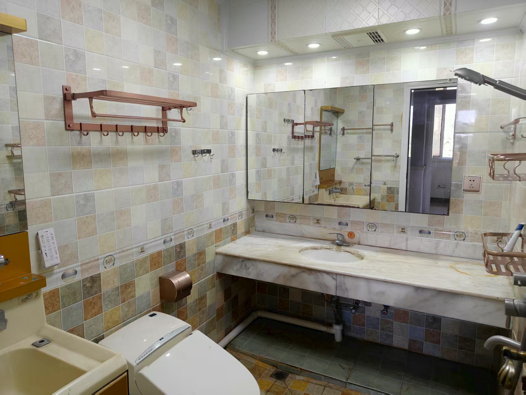 世贸中心  3室2厅2卫    3900.0元/月 世贸中心  3室2厅2卫    3900.0元/月室内图