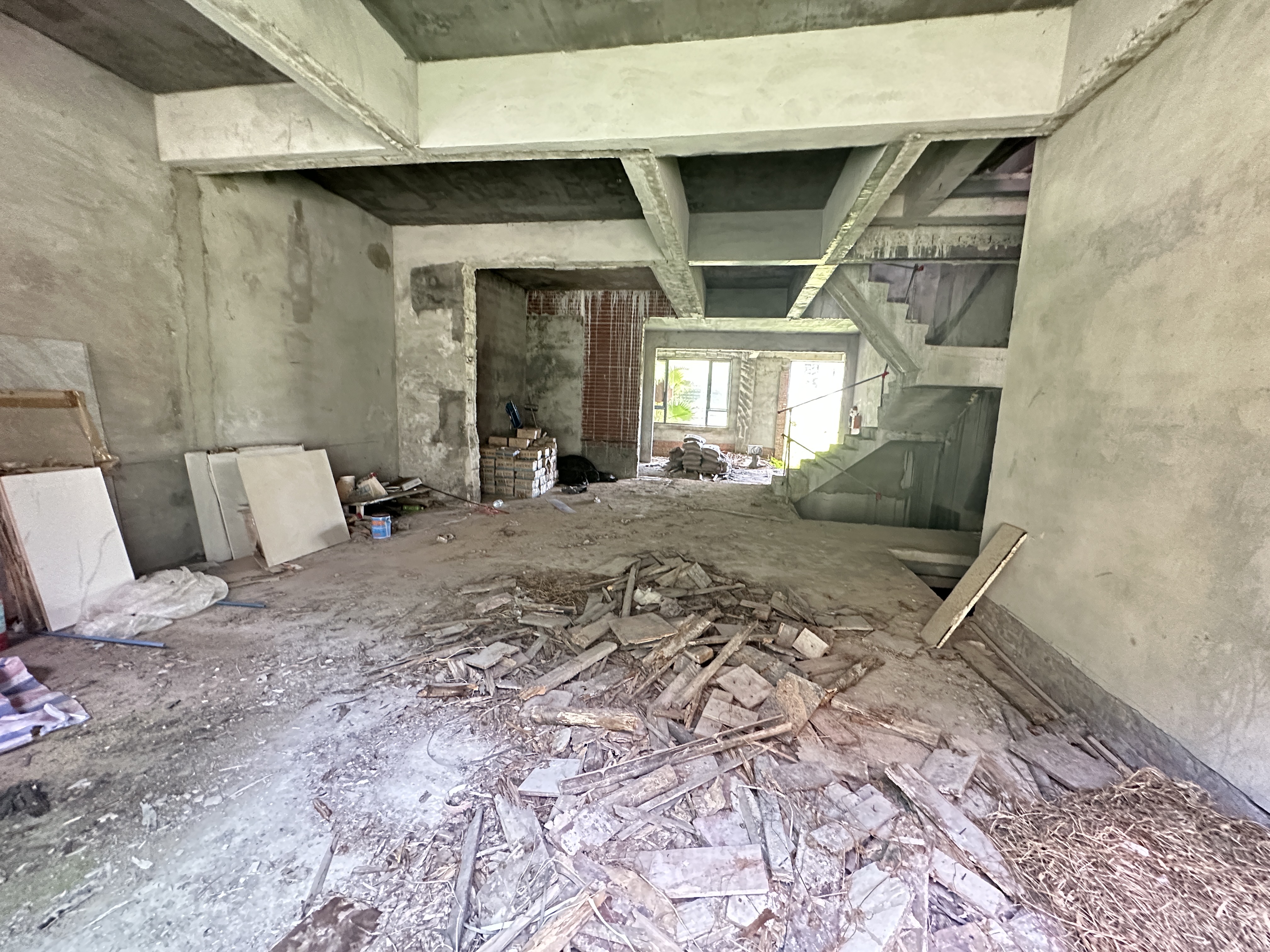 新埠岛海云府 4室2厅3卫 430.0万 新埠岛海云府 4室2厅3卫 430.0万客厅