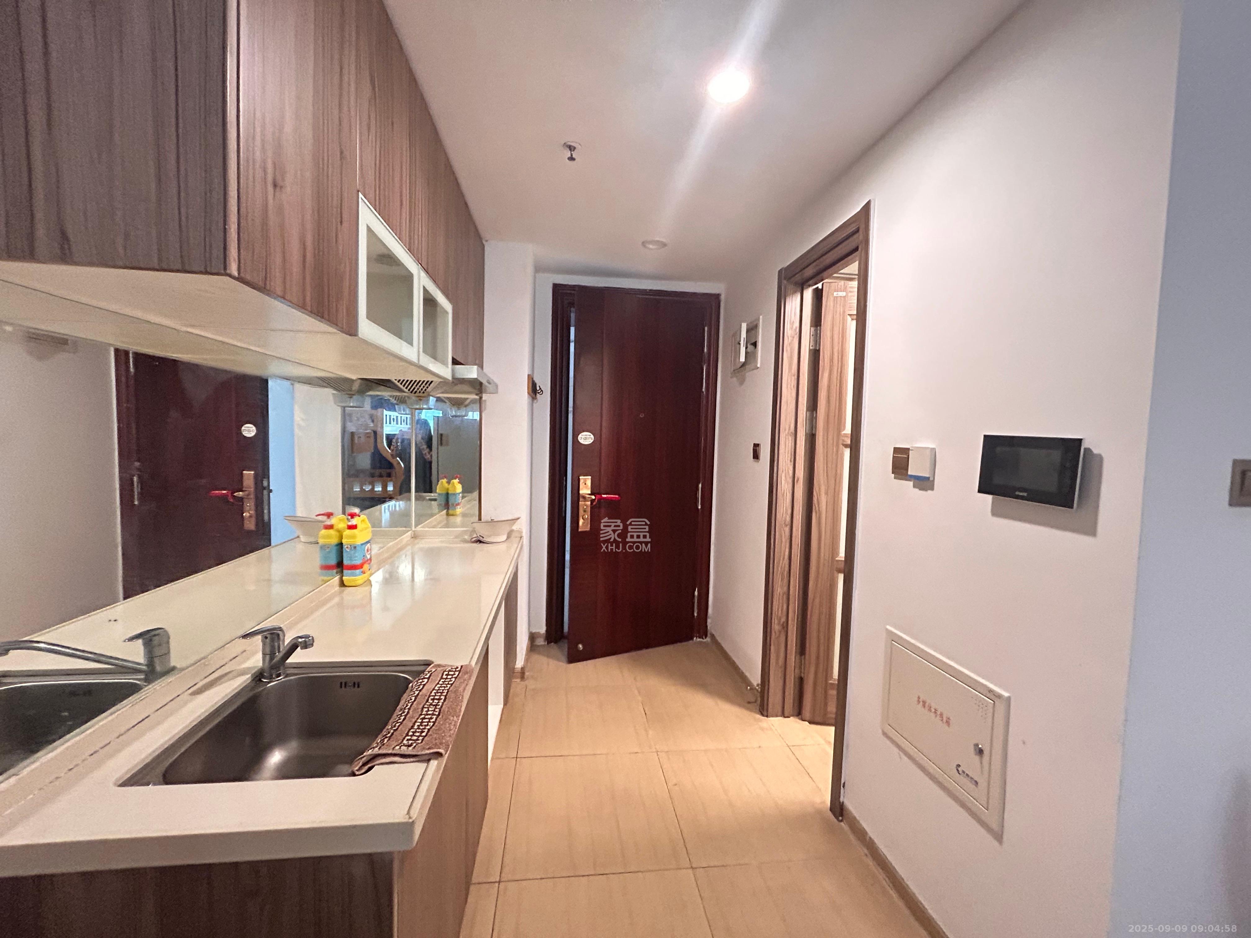 碧桂园星城首府  1室1厅1卫    1300.0元/月室内图