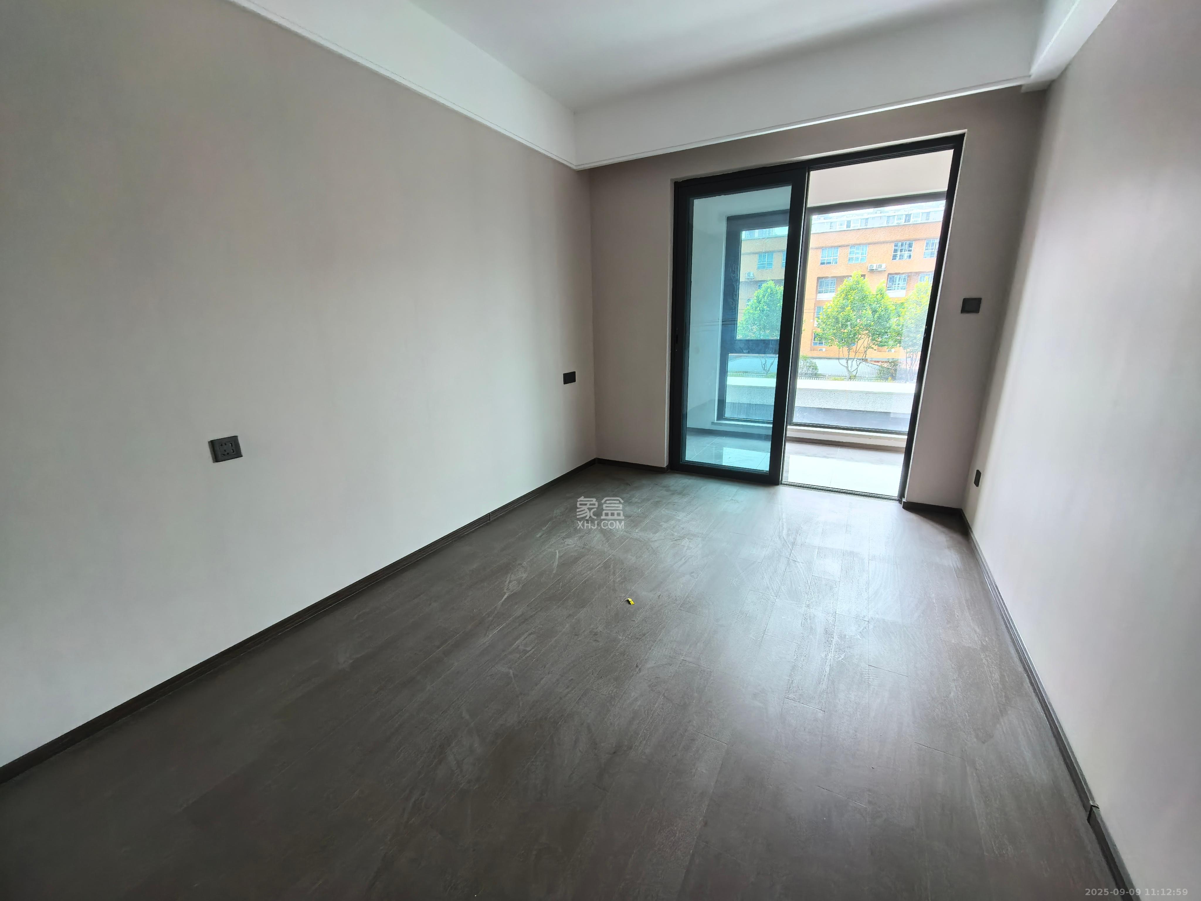 龙湖青云阙  4室2厅2卫    5000.0元/月 龙湖青云阙  4室2厅2卫    5000.0元/月室内图