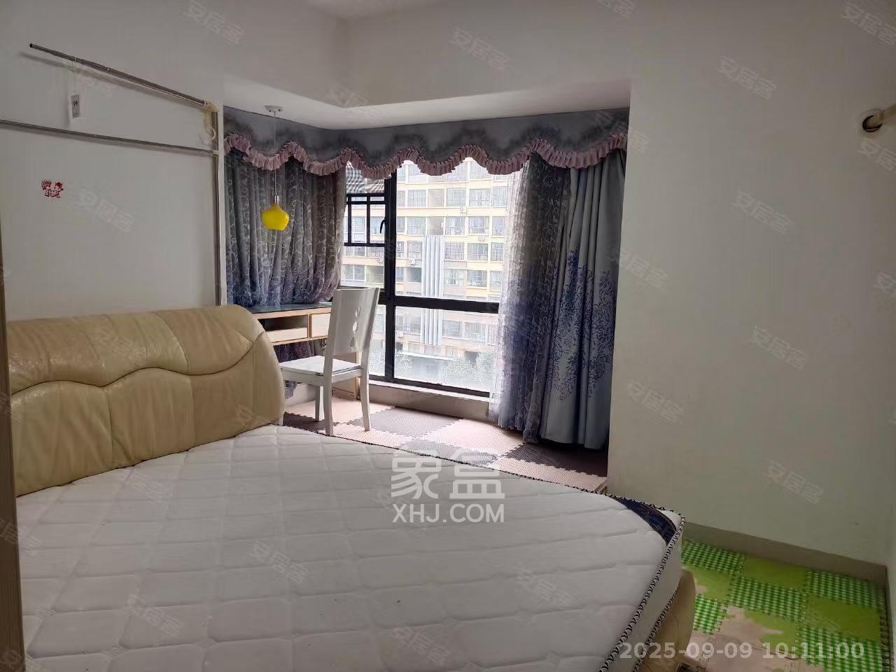 勤诚达新界  3室2厅1卫    2000.0元/月室内图