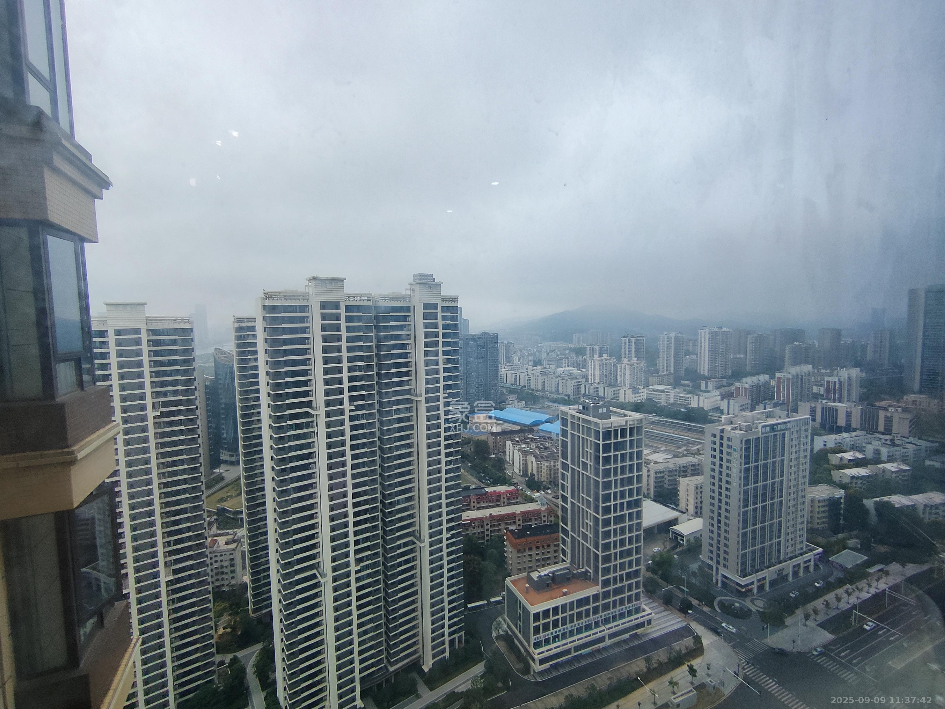 保利西海岸B区  4室2厅2卫    5200.0元/月 保利西海岸B区  4室2厅2卫    5200.0元/月室内图