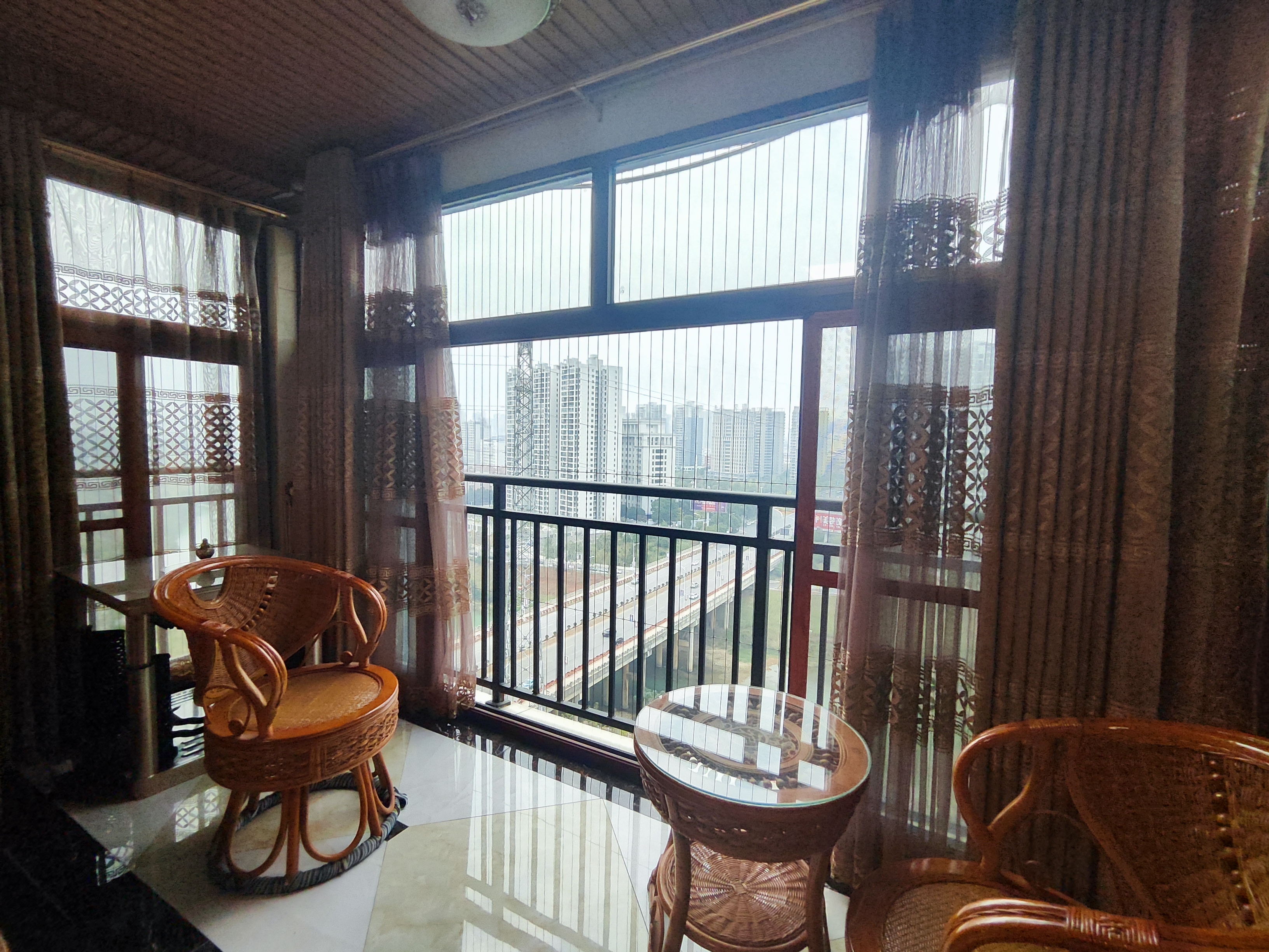 湾田家园  3室2厅1卫    2000.0元/月室内图