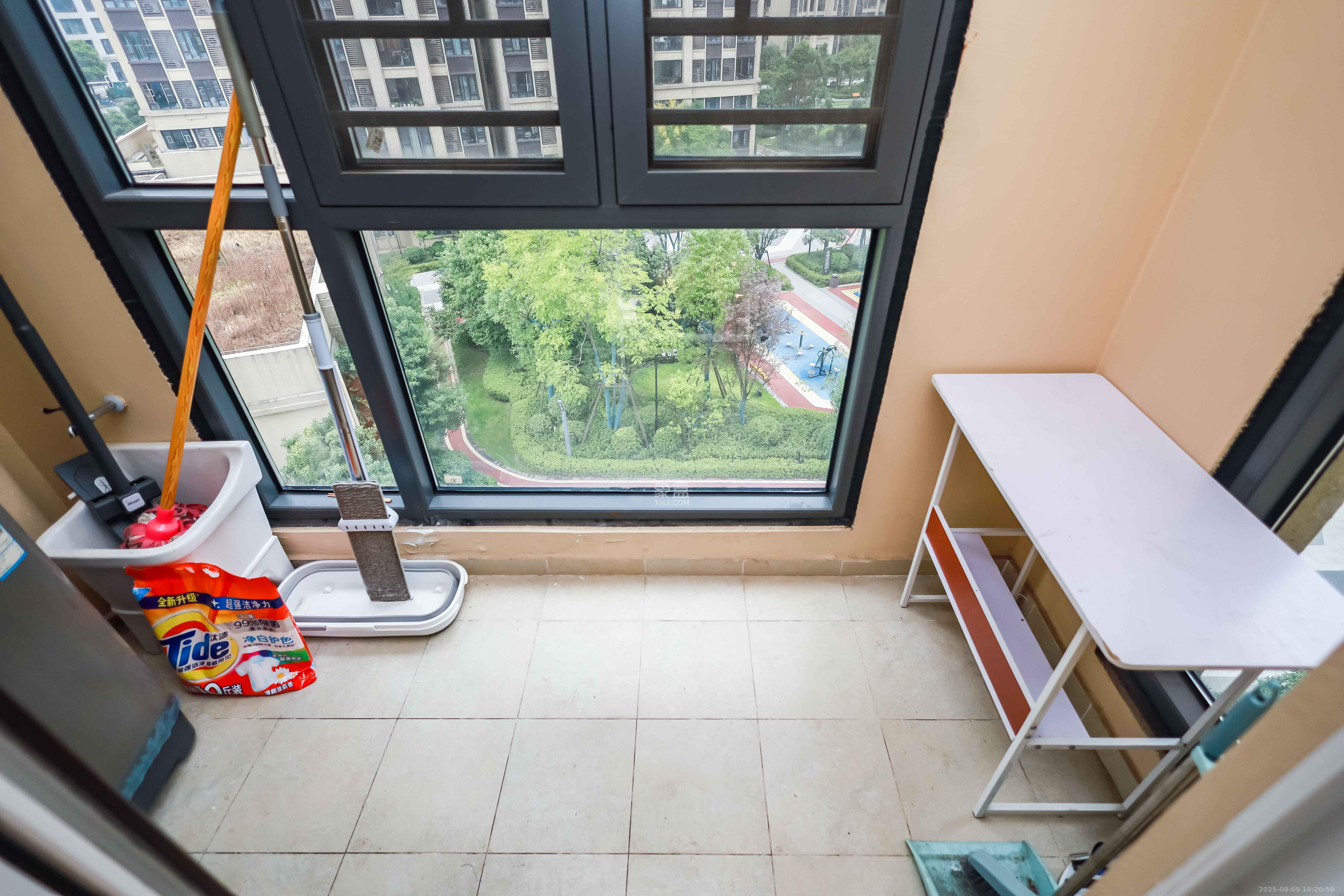 金地中交麓谷香颂(金地中交雅苑)  3室2厅2卫    116.0万 金地中交麓谷香颂(金地中交雅苑)  3室2厅2卫    116.0万阳台