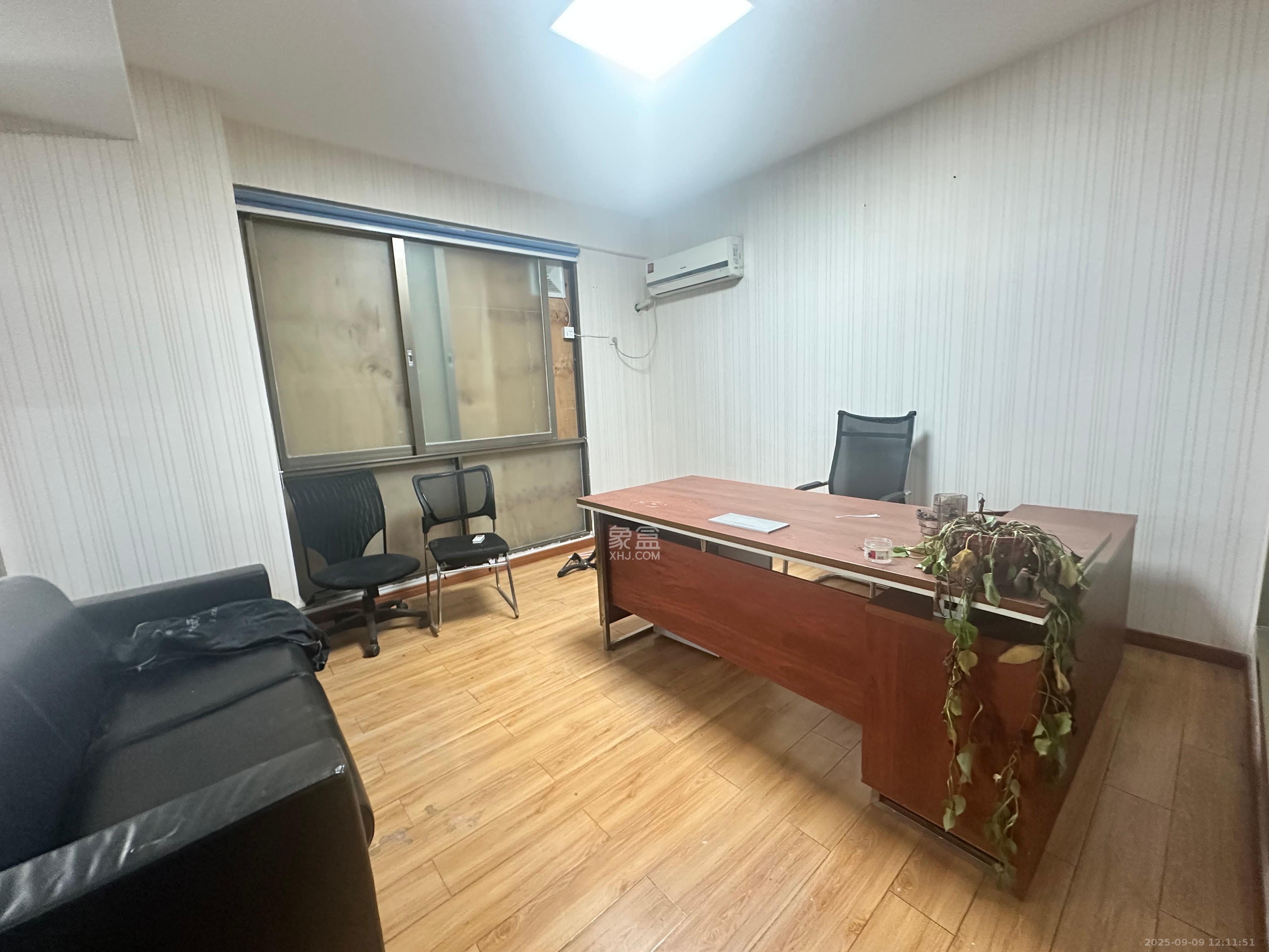 建鸿达现代城 4室2厅2卫 15000.0元/月 建鸿达现代城 4室2厅2卫 15000.0元/月室内图