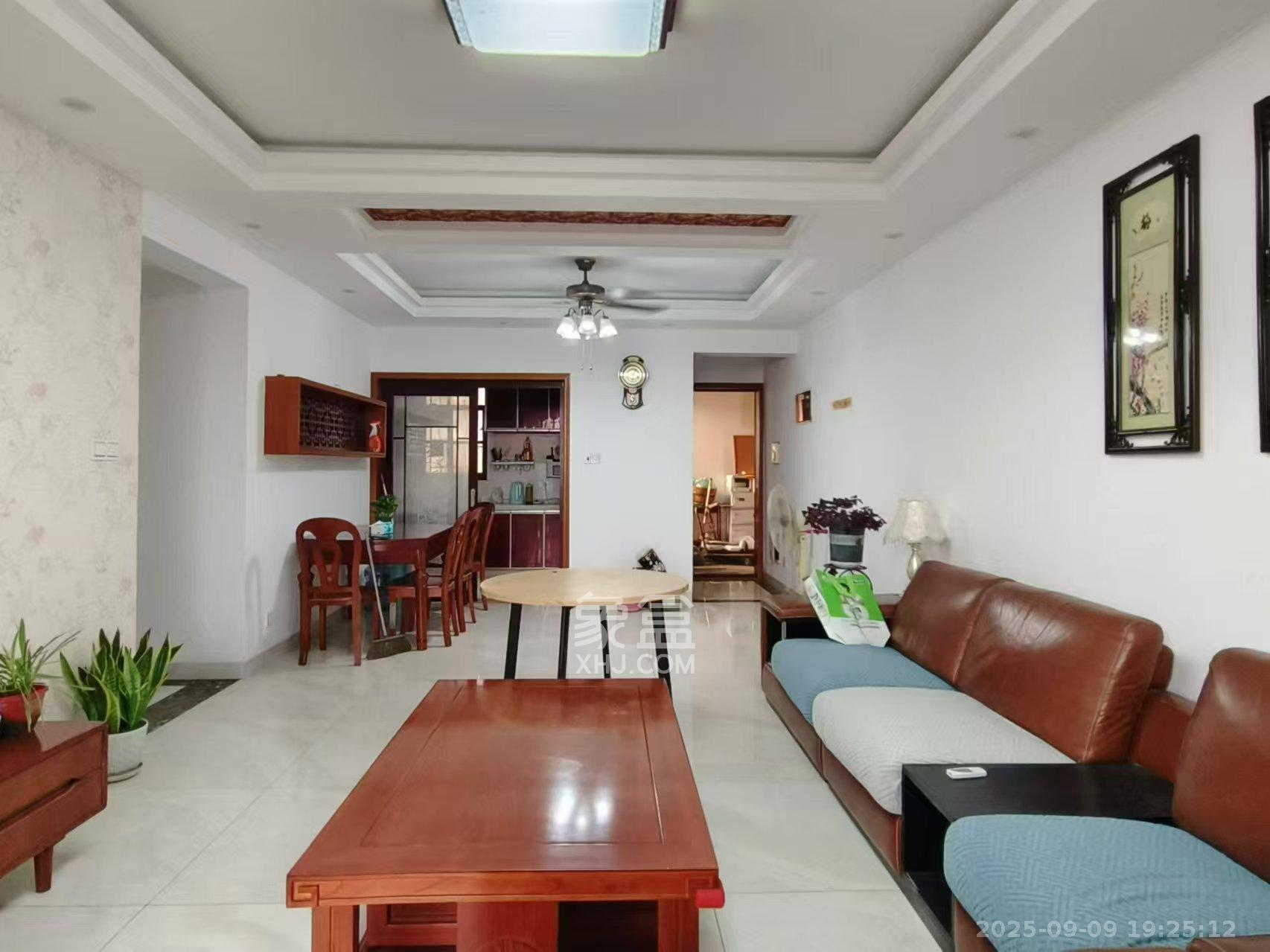 保利麓谷林语C区 4室2厅2卫 2800.0元/月 保利麓谷林语C区 4室2厅2卫 2800.0元/月室内图