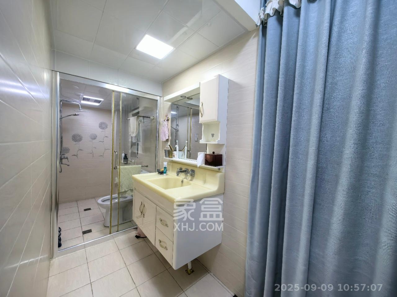 润芳园  4室2厅2卫    3200.0元/月 润芳园  4室2厅2卫    3200.0元/月室内图