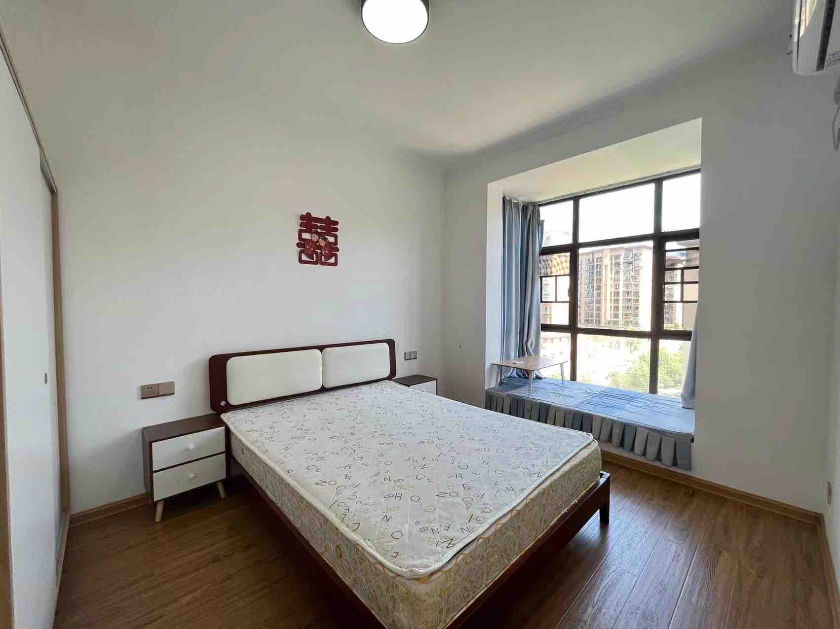 伴山公馆  3室2厅2卫    2000.0元/月 伴山公馆  3室2厅2卫    2000.0元/月室内图