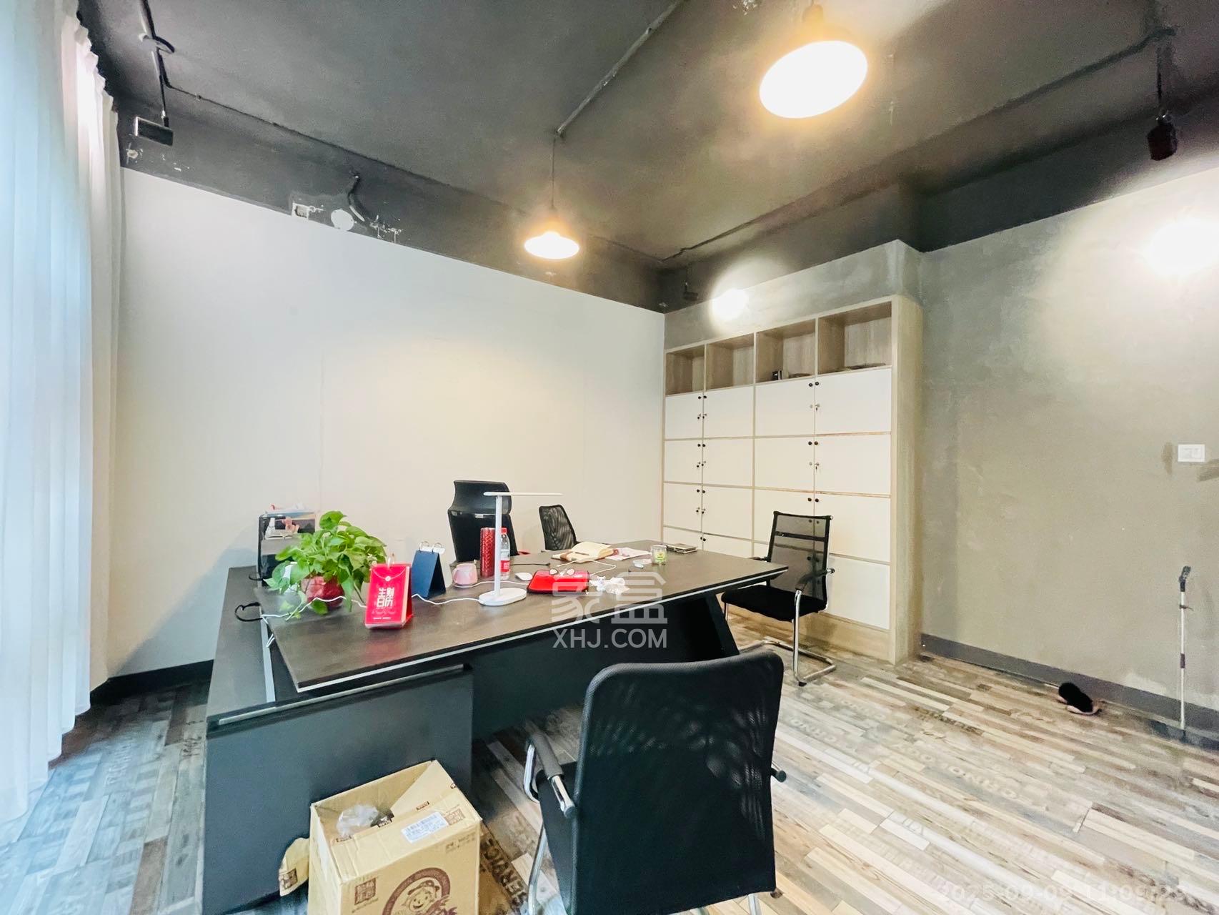 归心苑  7室3厅4卫    12800.0元/月室内图