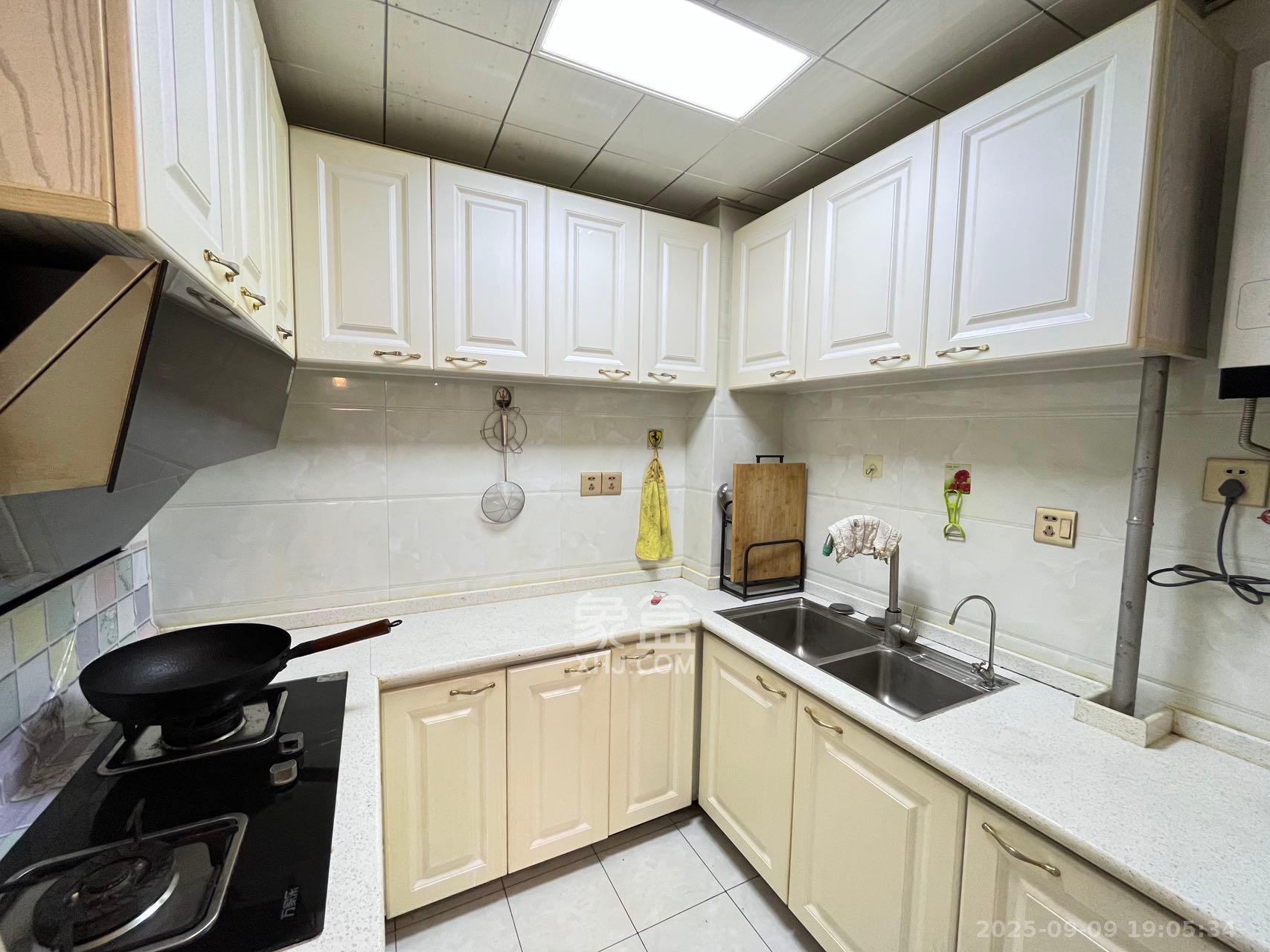 才子嘉都  3室2厅2卫    2500.0元/月室内图