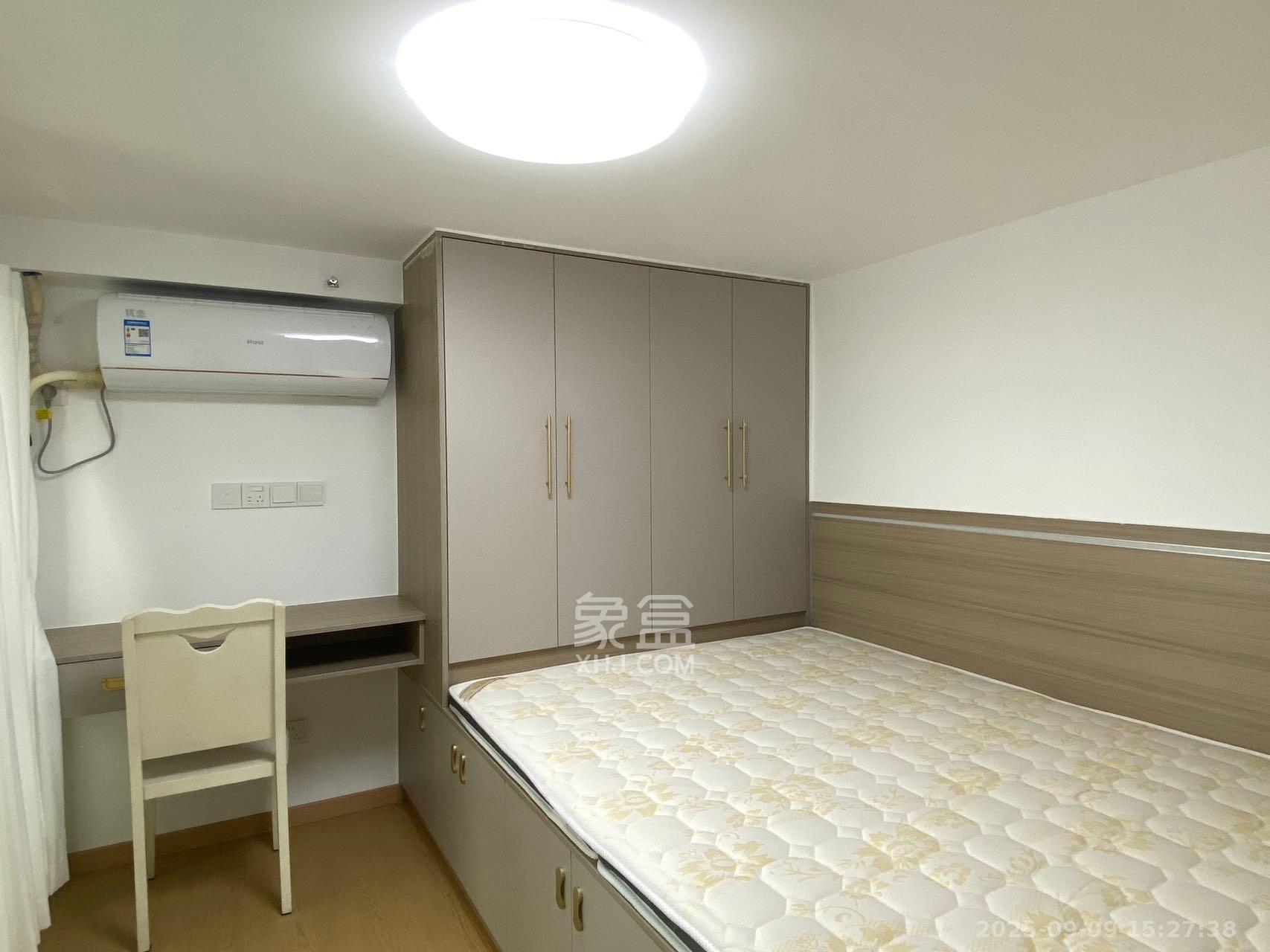 卓越中寰  2室1厅1卫   2800.00元/月室内图
