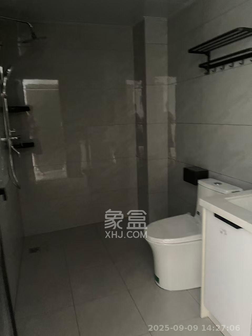 裕园小区(含浦) 4室2厅2卫 3000.0元/月 裕园小区(含浦) 4室2厅2卫 3000.0元/月室内图