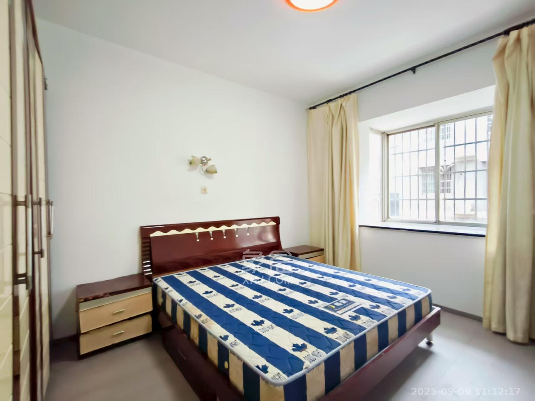 湘绣城 4室2厅1卫 1700.0元/月 湘绣城 4室2厅1卫 1700.0元/月室内图