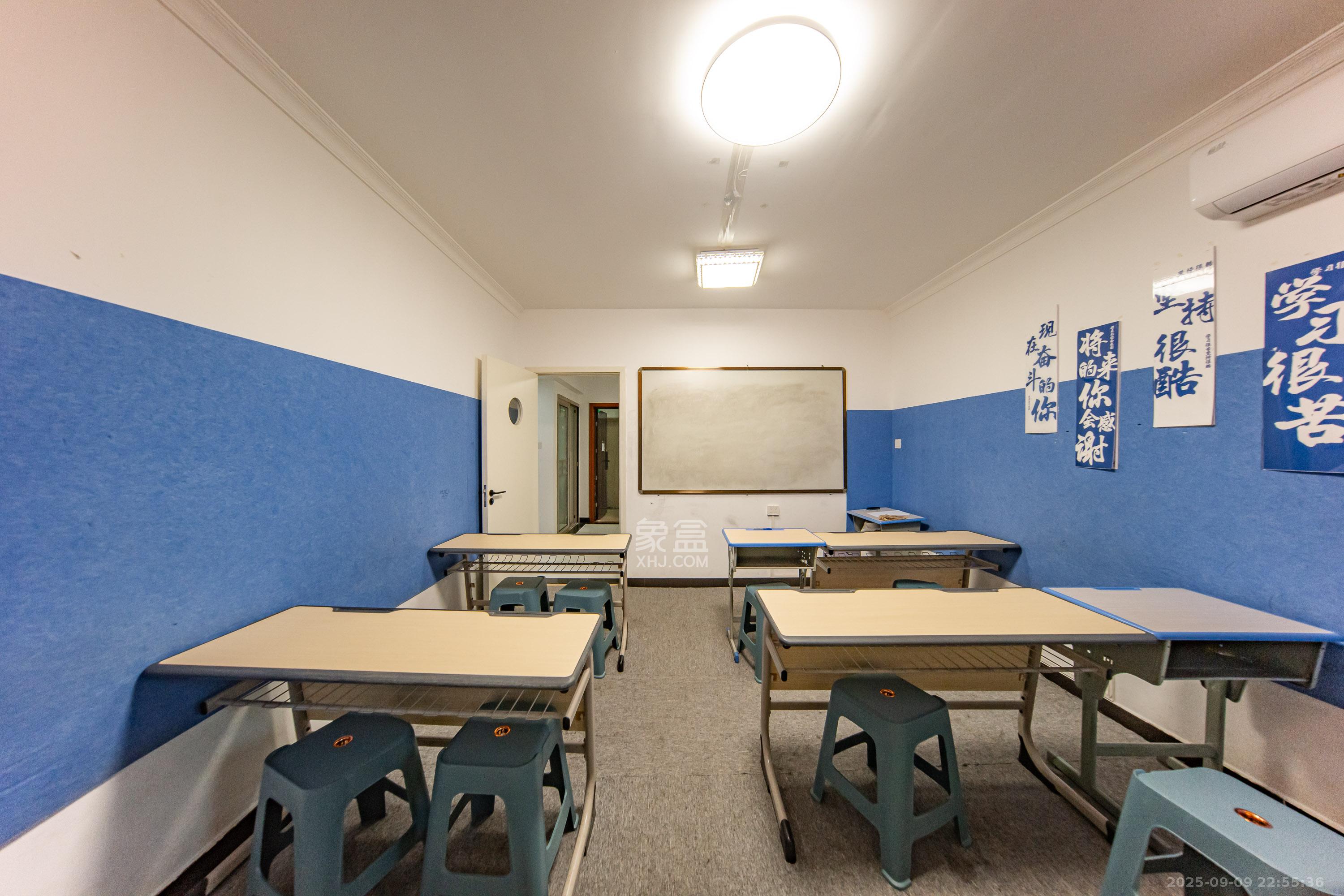 华润橡树湾 4室2厅2卫 90.0万 华润橡树湾 4室2厅2卫 90.0万卧室