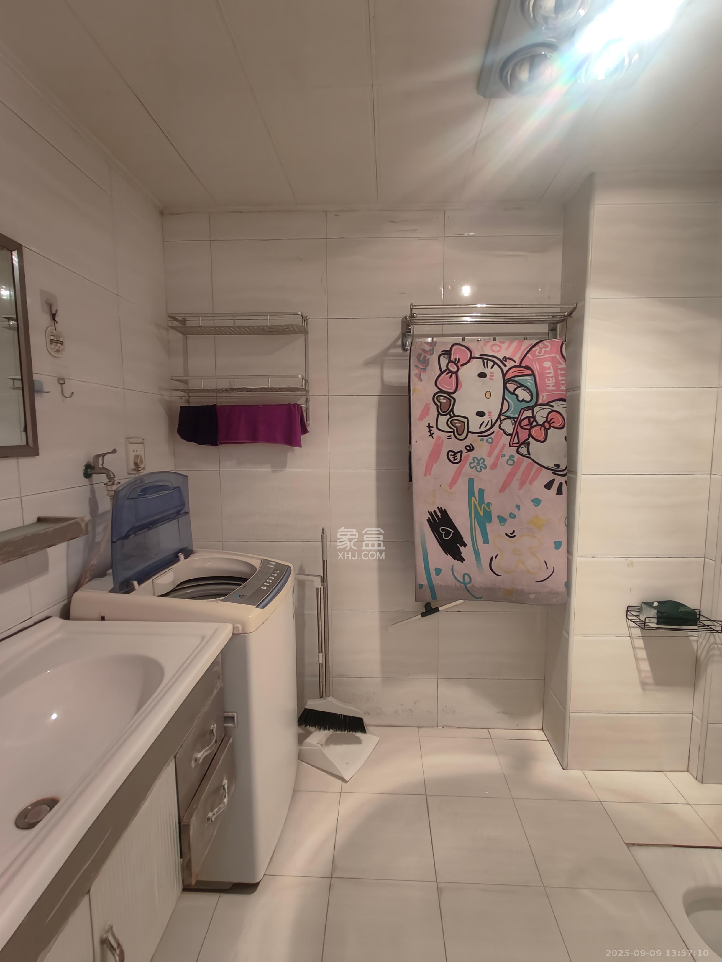 保利麓谷林语I区 1室1厅1卫 1600.0元/月 保利麓谷林语I区 1室1厅1卫 1600.0元/月室内图